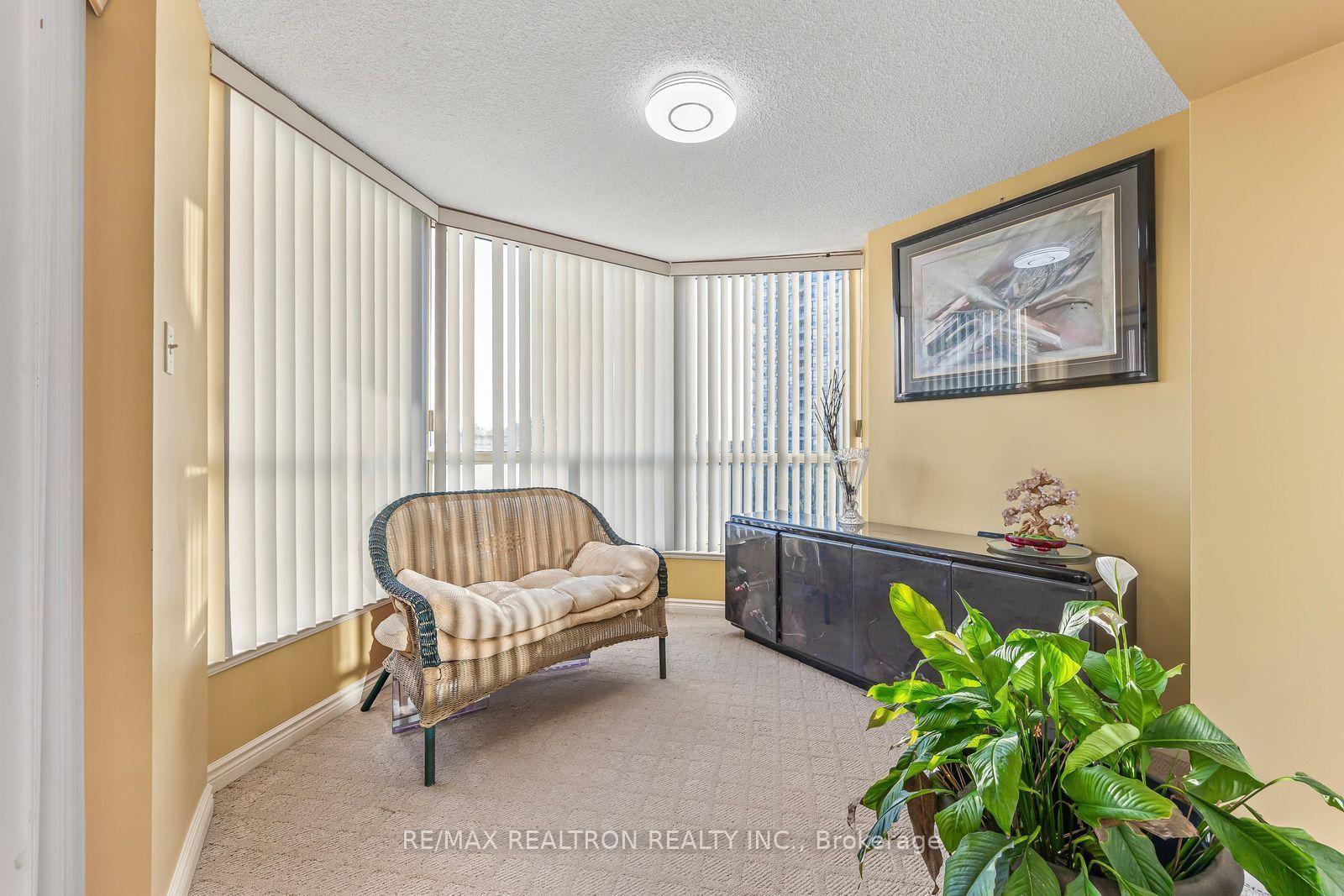 Photo 10 of Unit 510, 7300 Yonge Street, Vaughan, Crestwood-Springfarm-Yorkhill — HOMEH