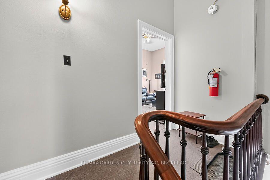 Photo 20 of 91 Main Street E, Grimsby, Grimsby East — HOMEH