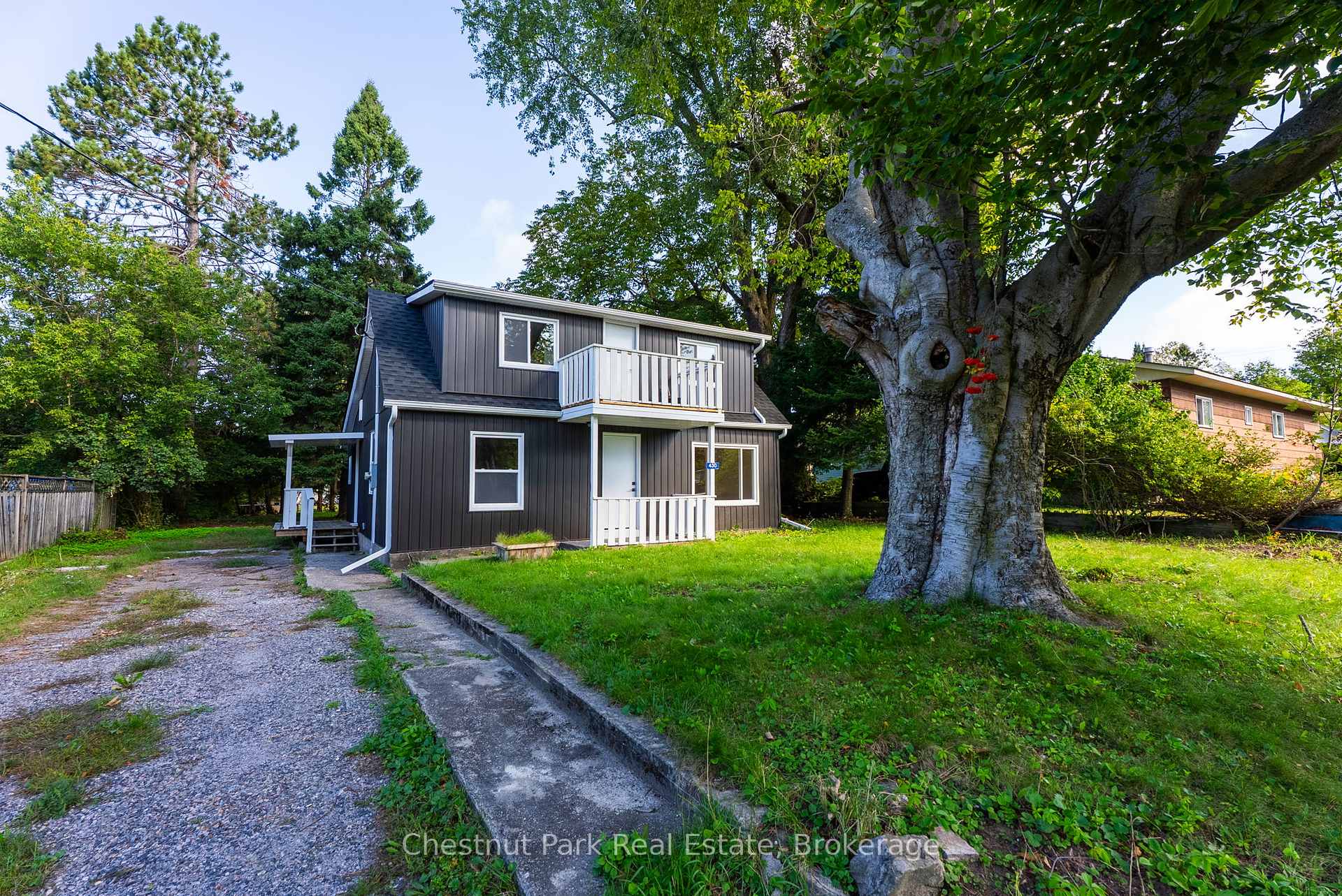 Photo 1 of 430 Farquhar Street, Gravenhurst, Muskoka (S) — HOMEH