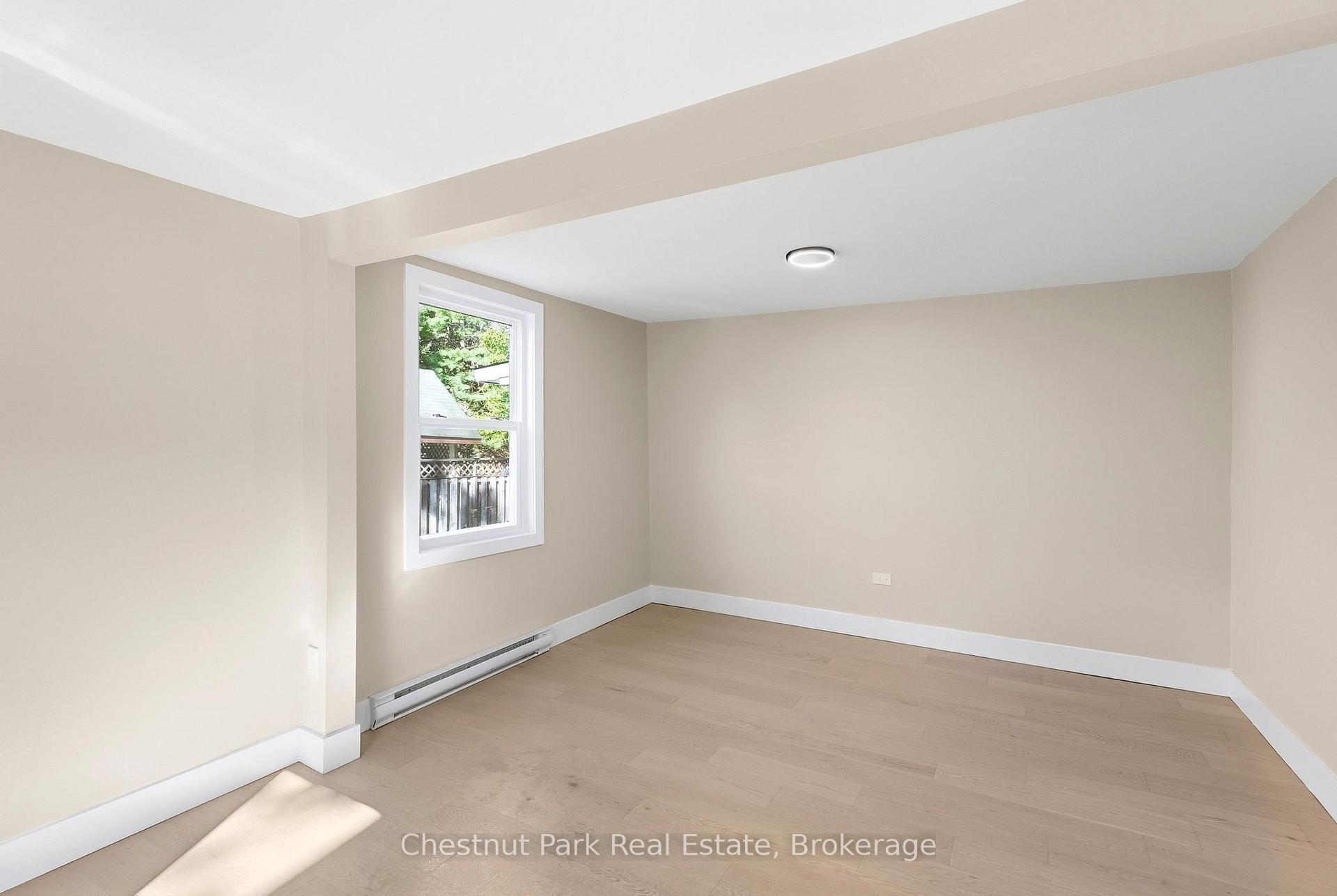 Photo 13 of 430 Farquhar Street, Gravenhurst, Muskoka (S) — HOMEH