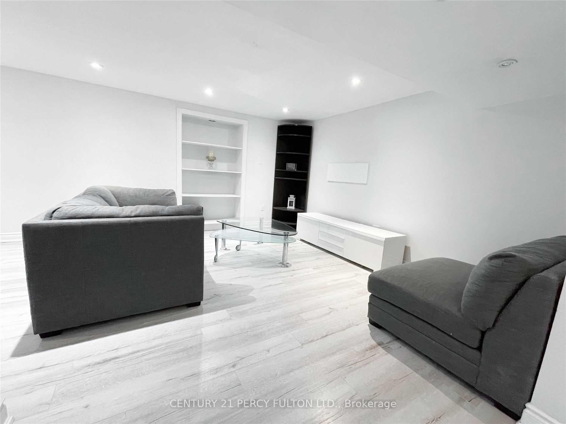 Photo 3 of Unit Bsmt, 35 Ashland Crescent, Markham, Sherwood-Amberglen — HOMEH