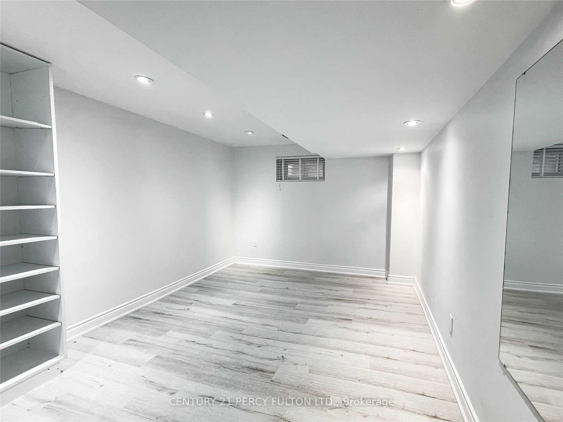 Photo 7 of Unit Bsmt, 35 Ashland Crescent, Markham, Sherwood-Amberglen — HOMEH