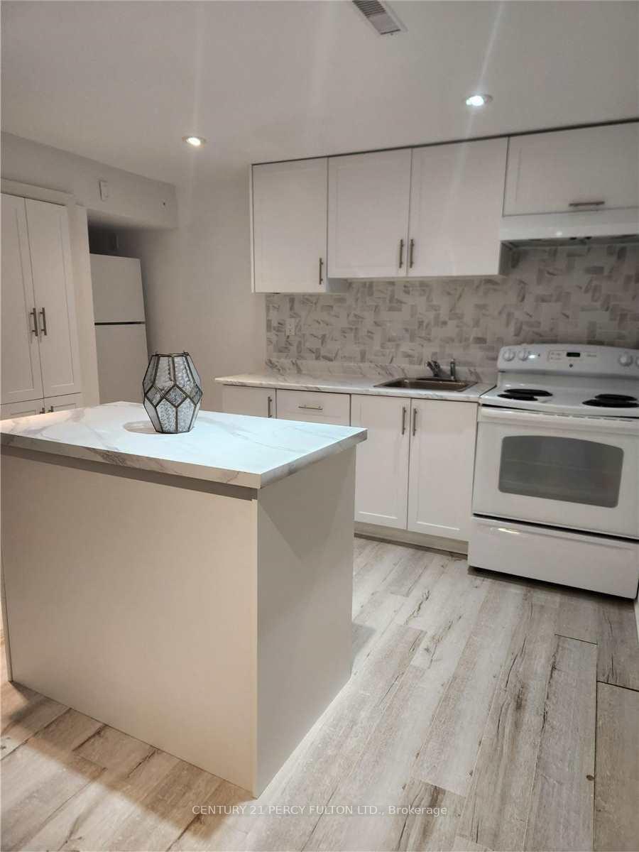 Photo 12 of Unit Bsmt, 35 Ashland Crescent, Markham, Sherwood-Amberglen — HOMEH