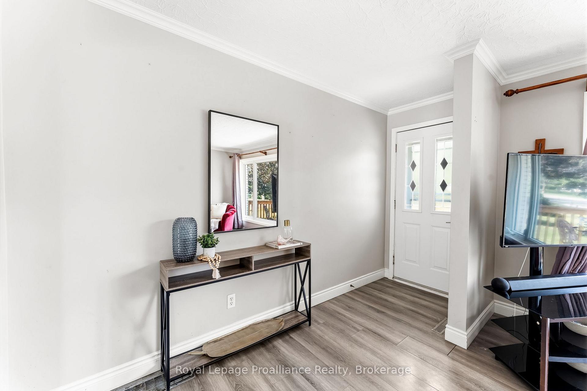 Photo 7 of 110 Ontario Street, Brighton, Rural Brighton — HOMEH