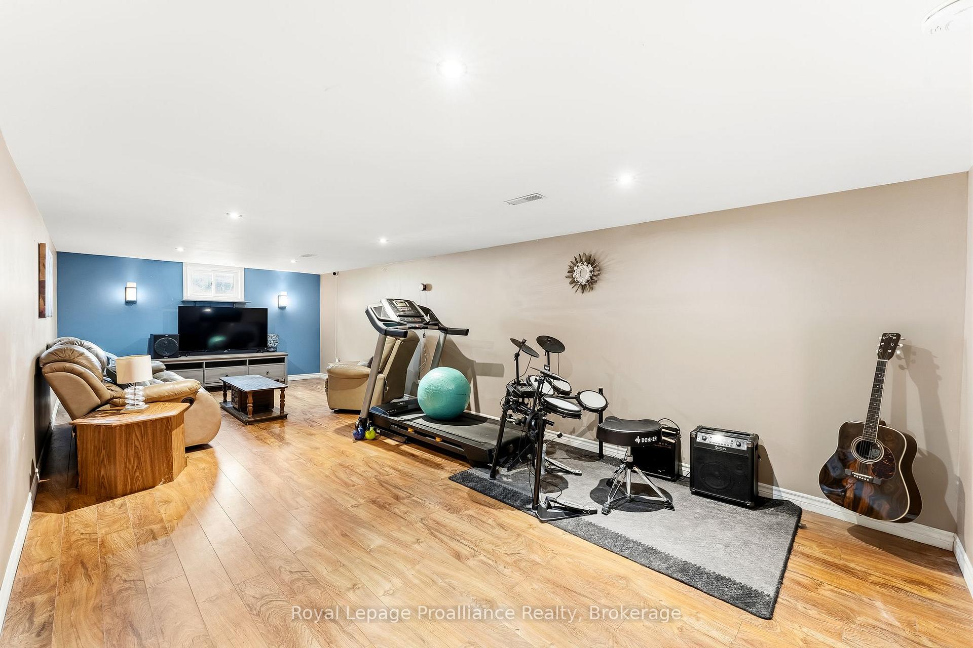 Photo 23 of 110 Ontario Street, Brighton, Rural Brighton — HOMEH