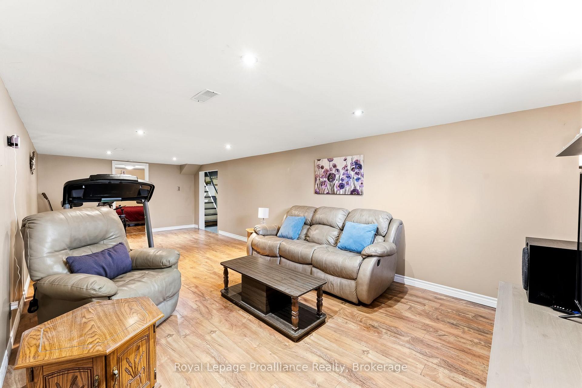 Photo 24 of 110 Ontario Street, Brighton, Rural Brighton — HOMEH