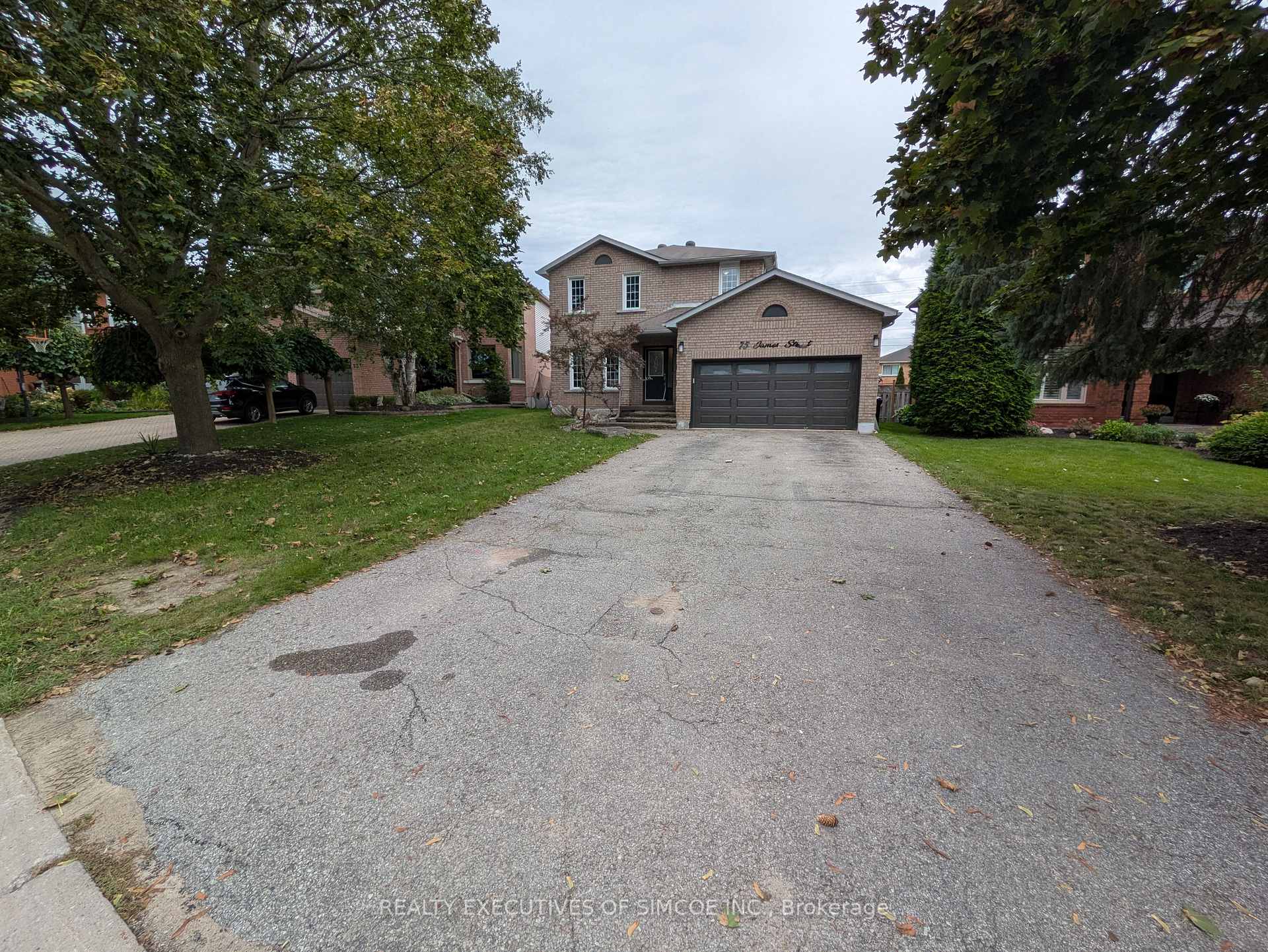Photo 2 of 75 James Street, Barrie, Ardagh — HOMEH