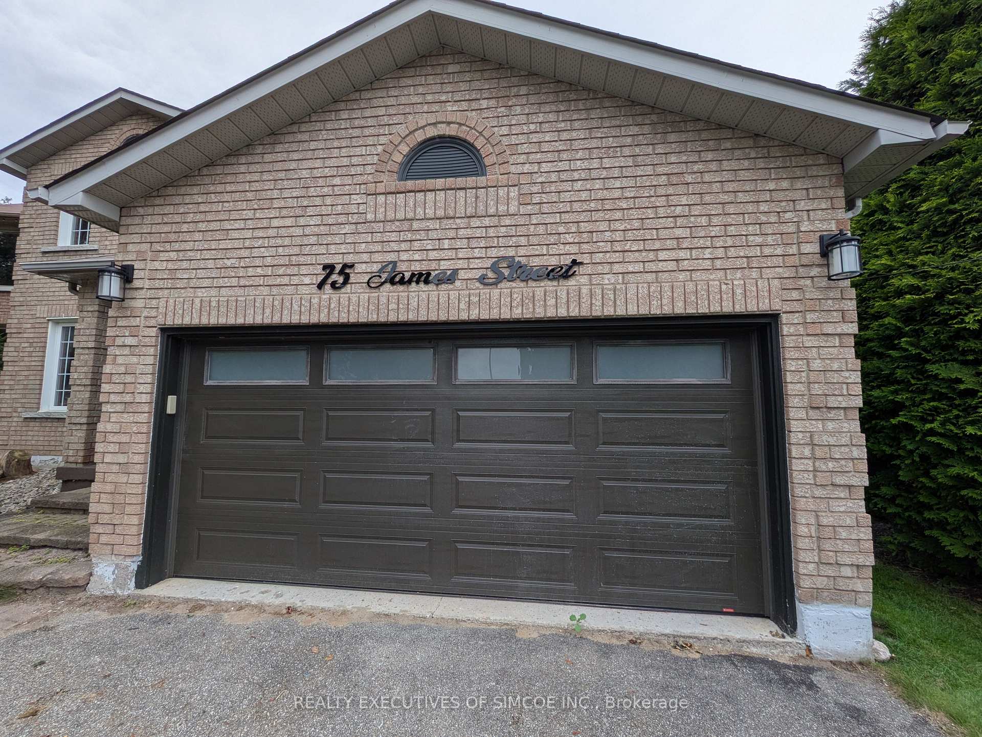Photo 3 of 75 James Street, Barrie, Ardagh — HOMEH