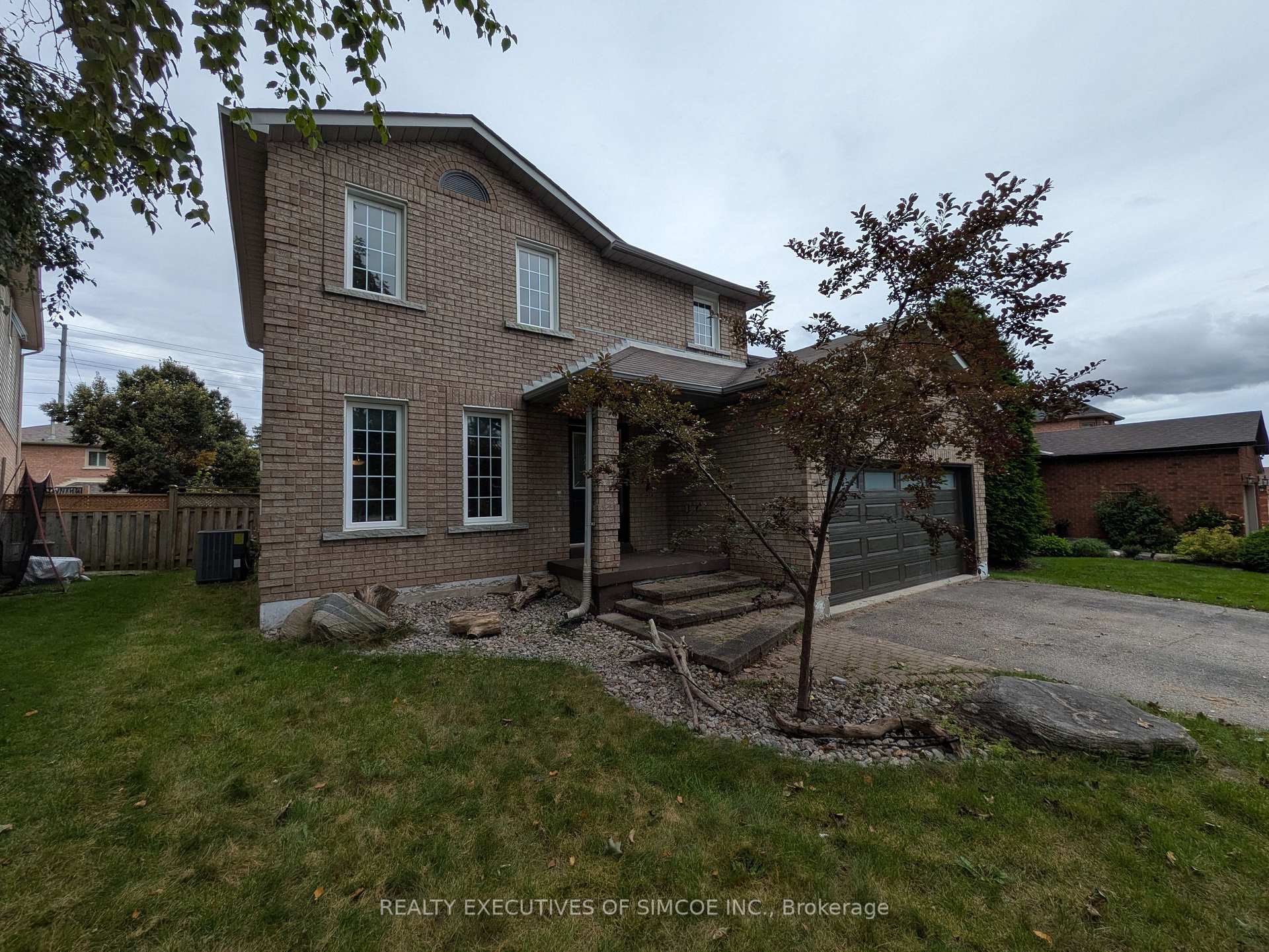 Photo 5 of 75 James Street, Barrie, Ardagh — HOMEH
