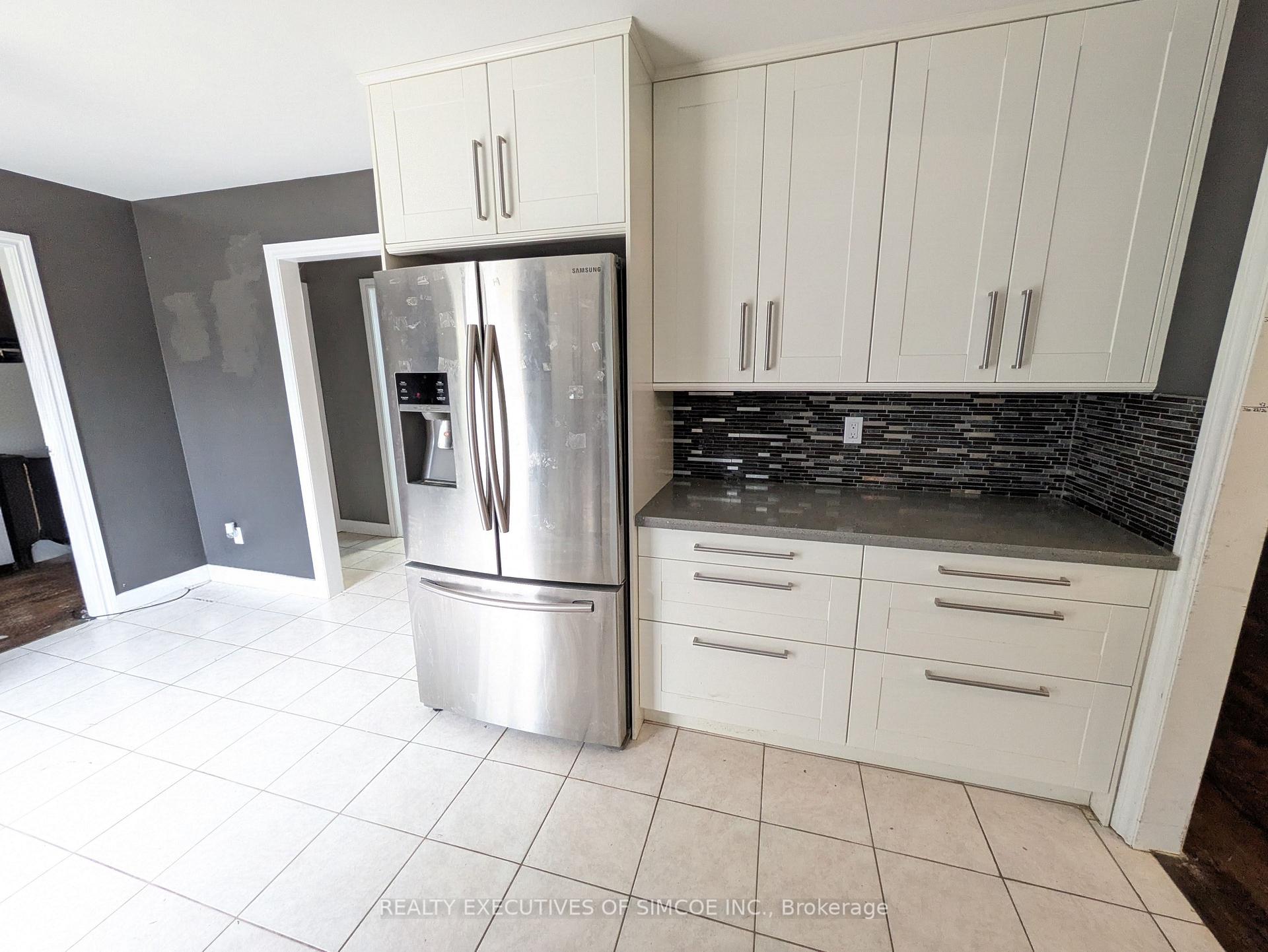 Photo 11 of 75 James Street, Barrie, Ardagh — HOMEH