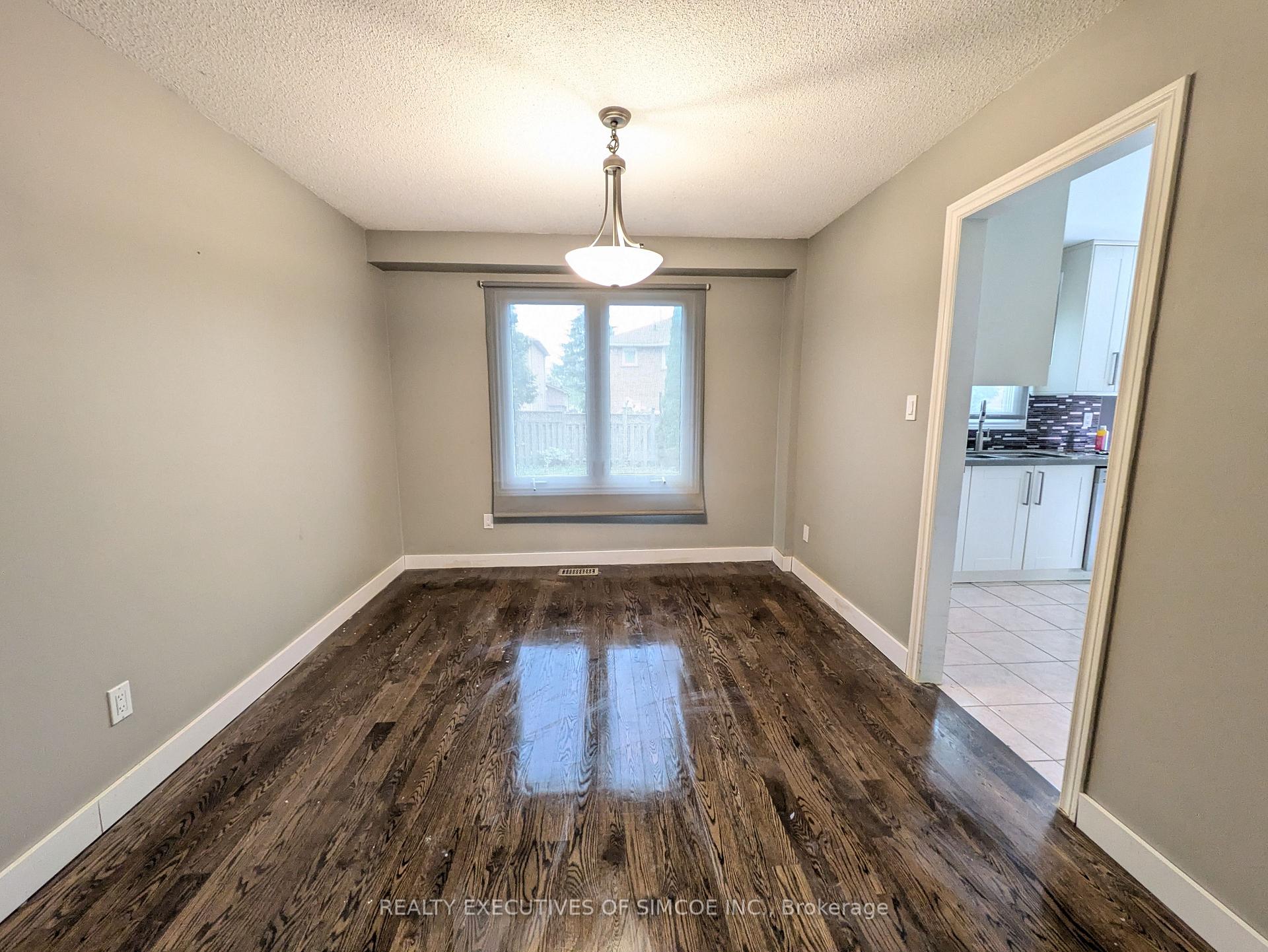 Photo 13 of 75 James Street, Barrie, Ardagh — HOMEH