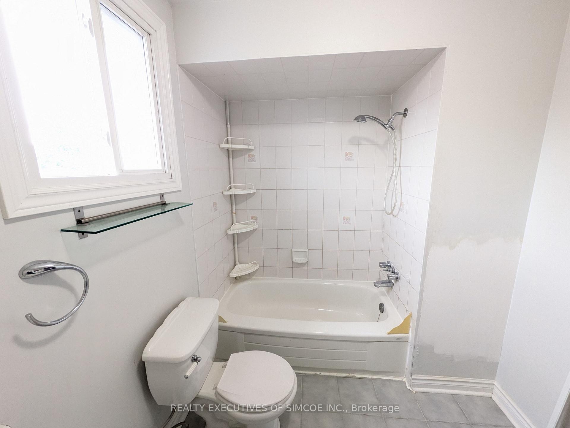 Photo 22 of 75 James Street, Barrie, Ardagh — HOMEH
