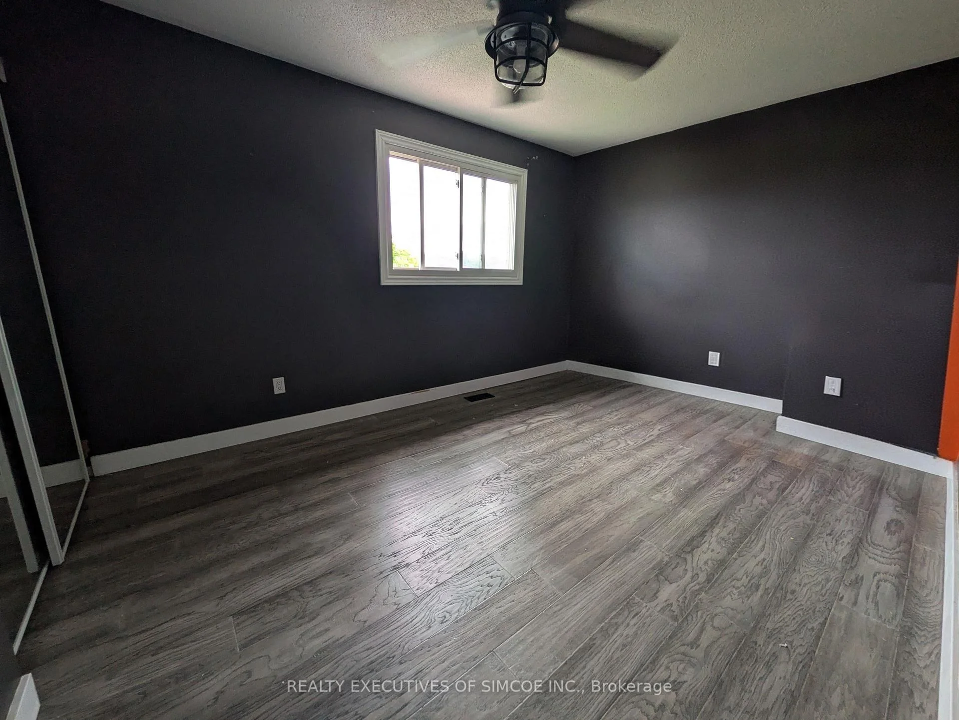 Photo 23 of 75 James Street, Barrie, Ardagh — HOMEH
