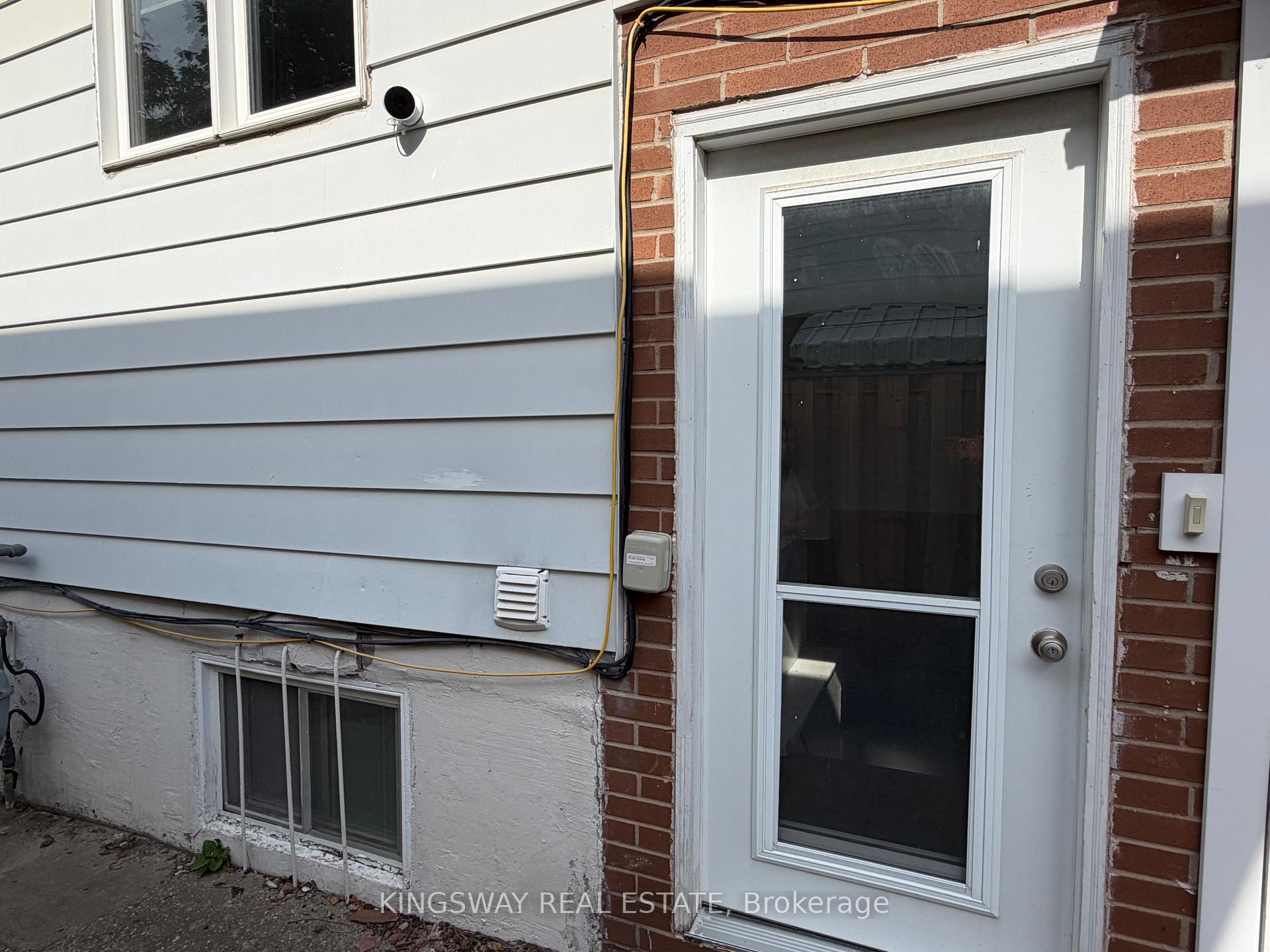 Photo 2 of Unit Lower Level, 323 Montego Rd., Mississauga, Cooksville — HOMEH