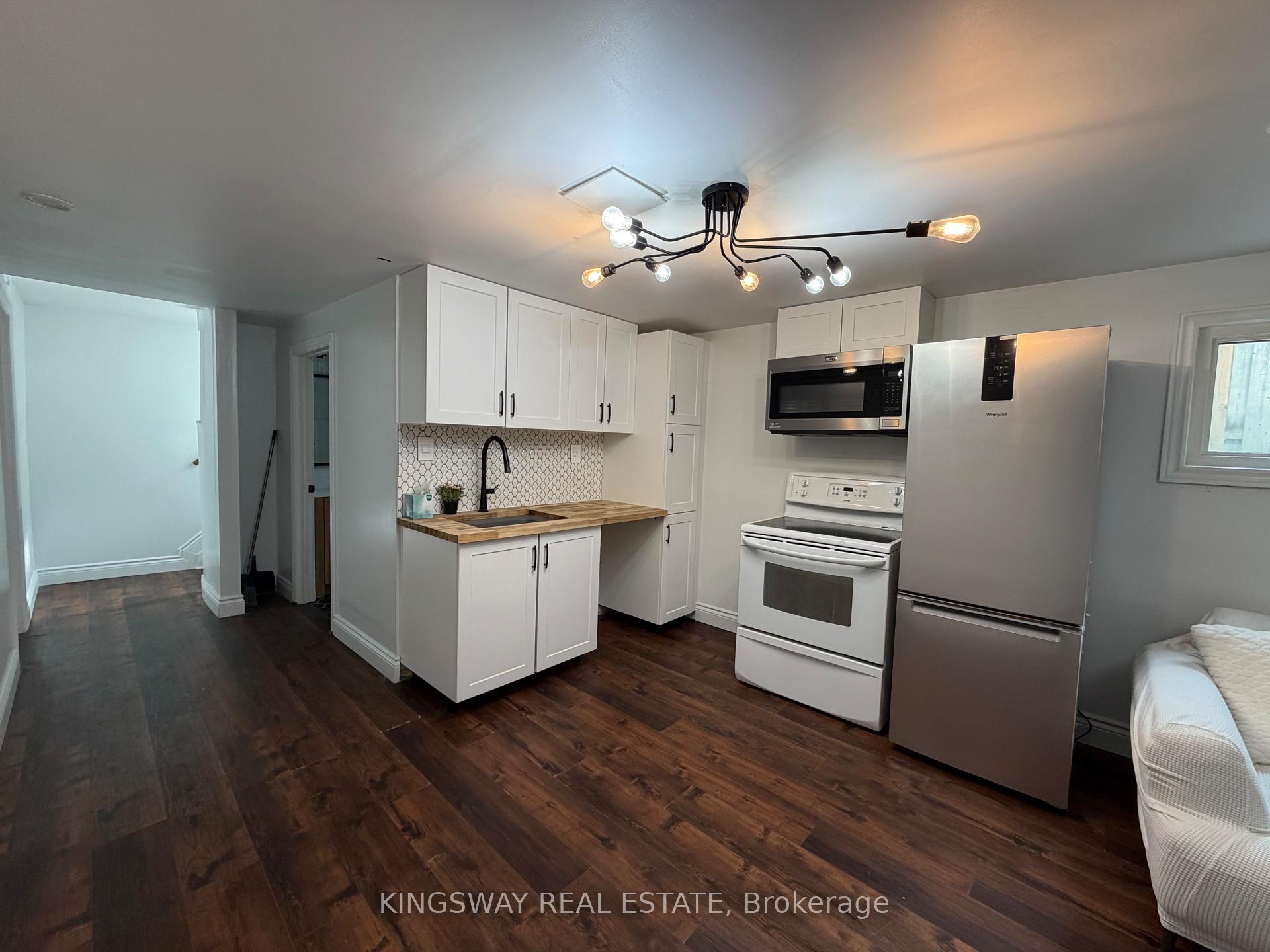 Photo 3 of Unit Lower Level, 323 Montego Rd., Mississauga, Cooksville — HOMEH
