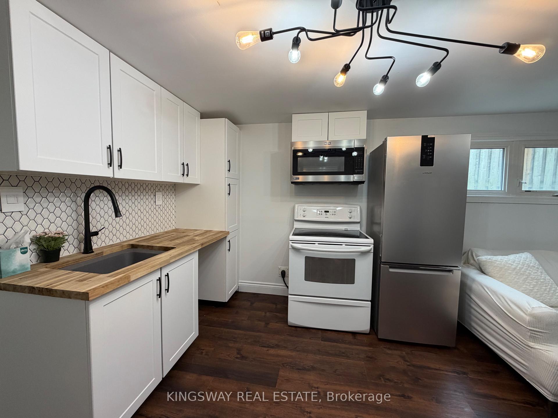 Photo 5 of Unit Lower Level, 323 Montego Rd., Mississauga, Cooksville — HOMEH