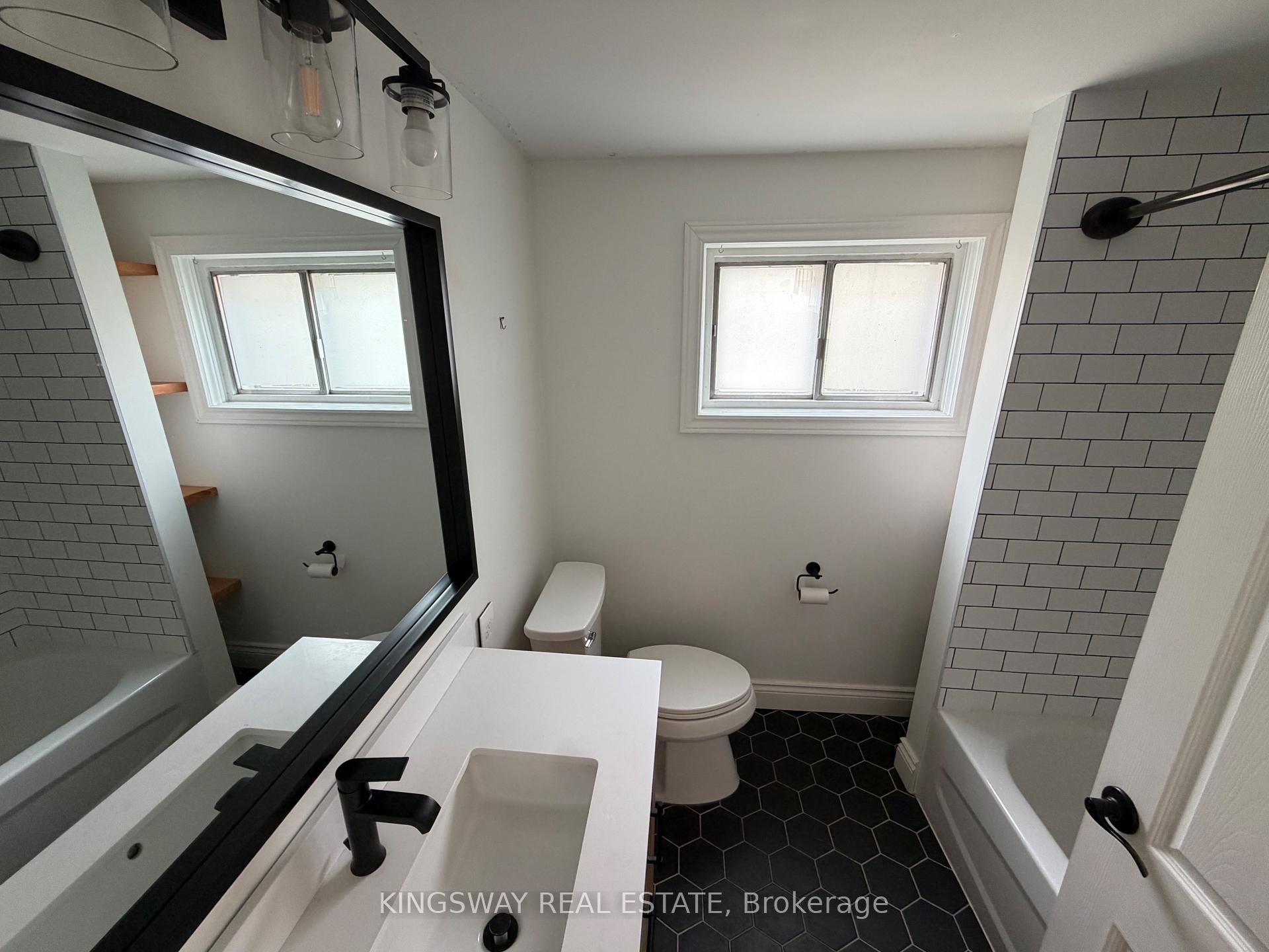 Photo 12 of Unit Lower Level, 323 Montego Rd., Mississauga, Cooksville — HOMEH