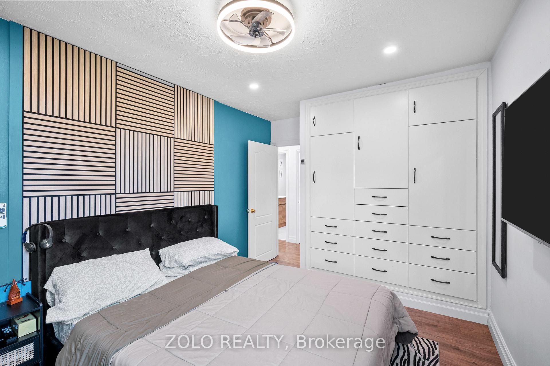 Photo 16 of 442 Queen Mary Drive, Oakville, Queen Elizabeth — HOMEH