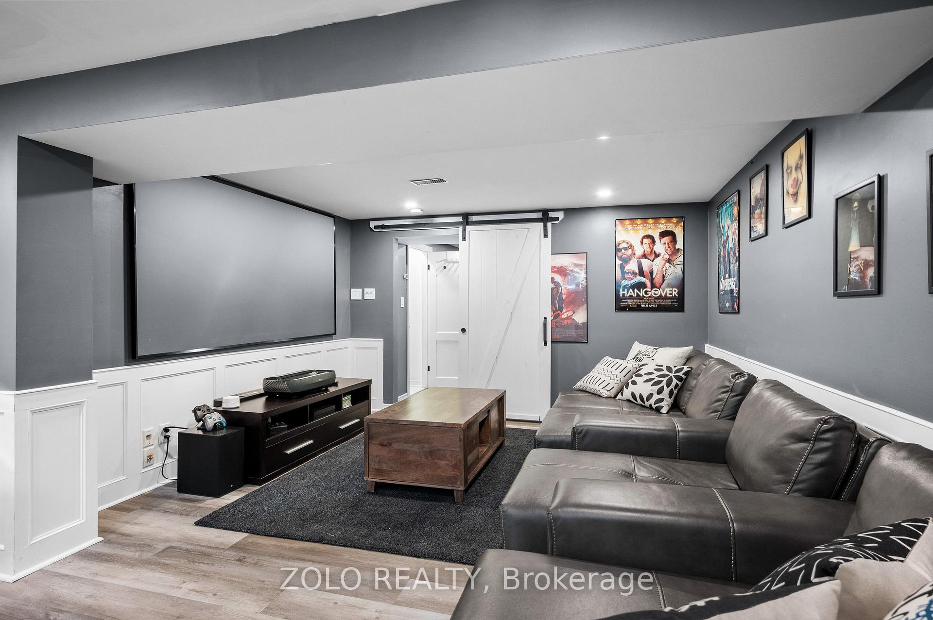 Photo 25 of 442 Queen Mary Drive, Oakville, Queen Elizabeth — HOMEH