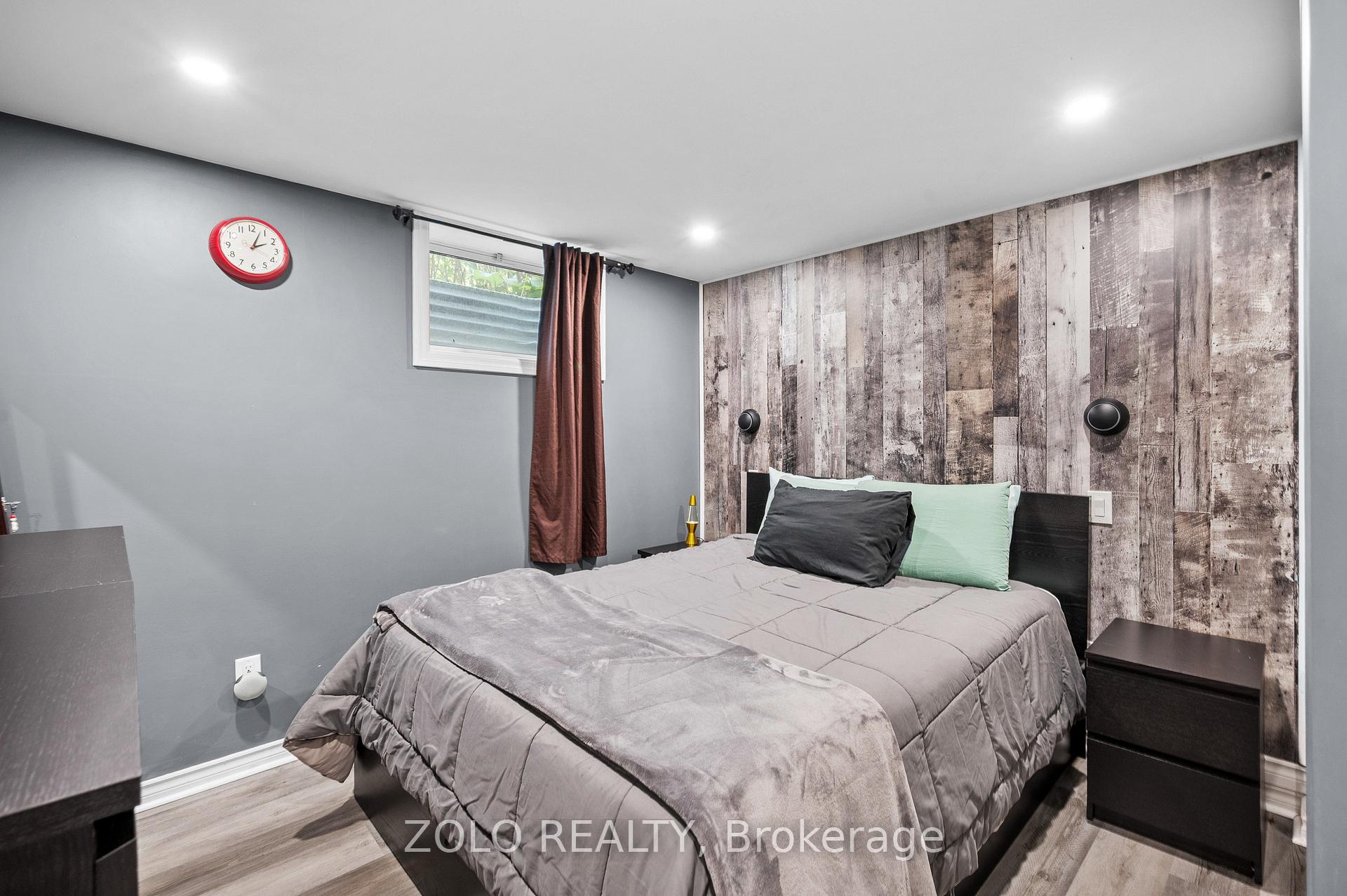 Photo 27 of 442 Queen Mary Drive, Oakville, Queen Elizabeth — HOMEH