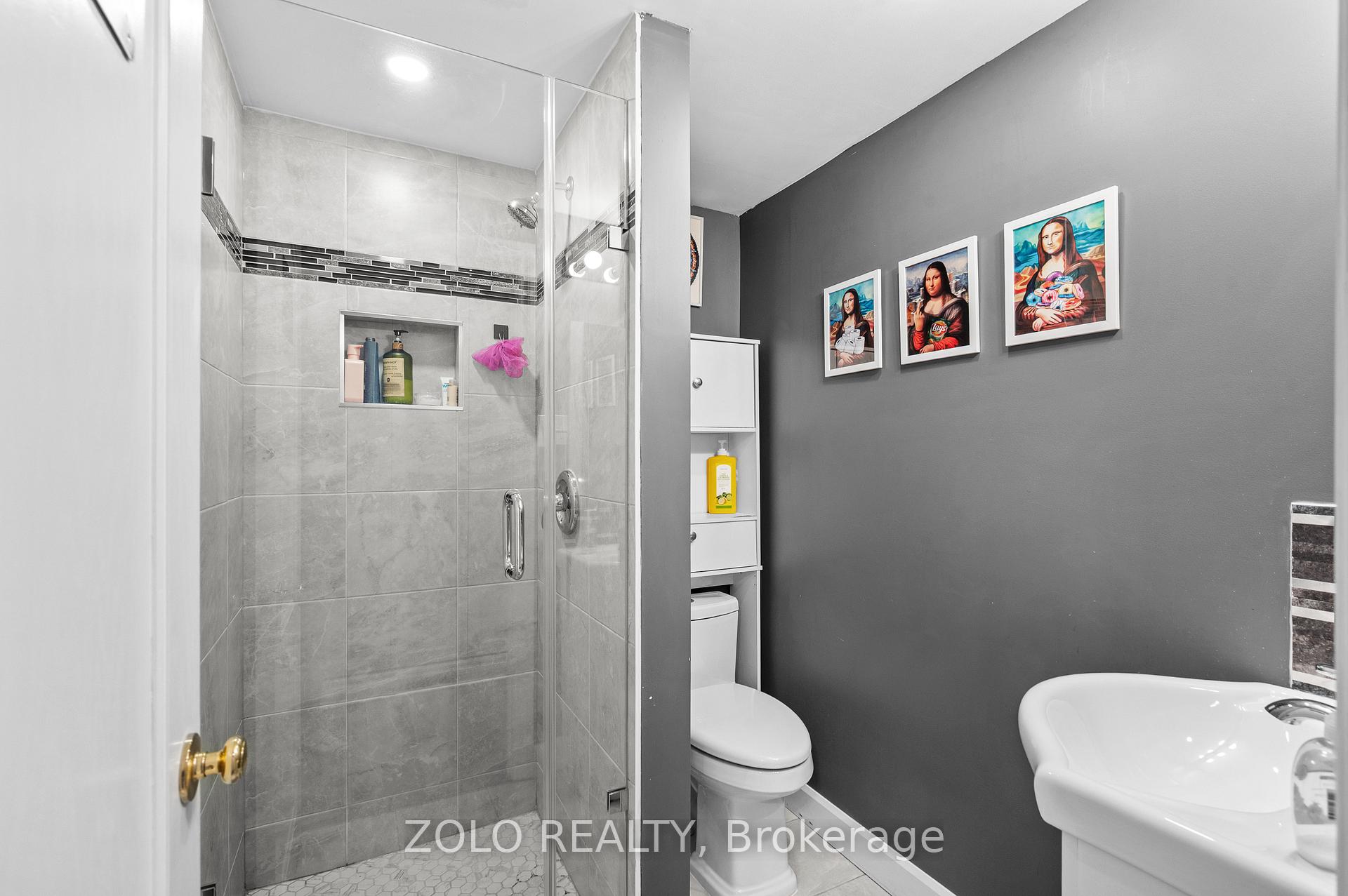 Photo 30 of 442 Queen Mary Drive, Oakville, Queen Elizabeth — HOMEH