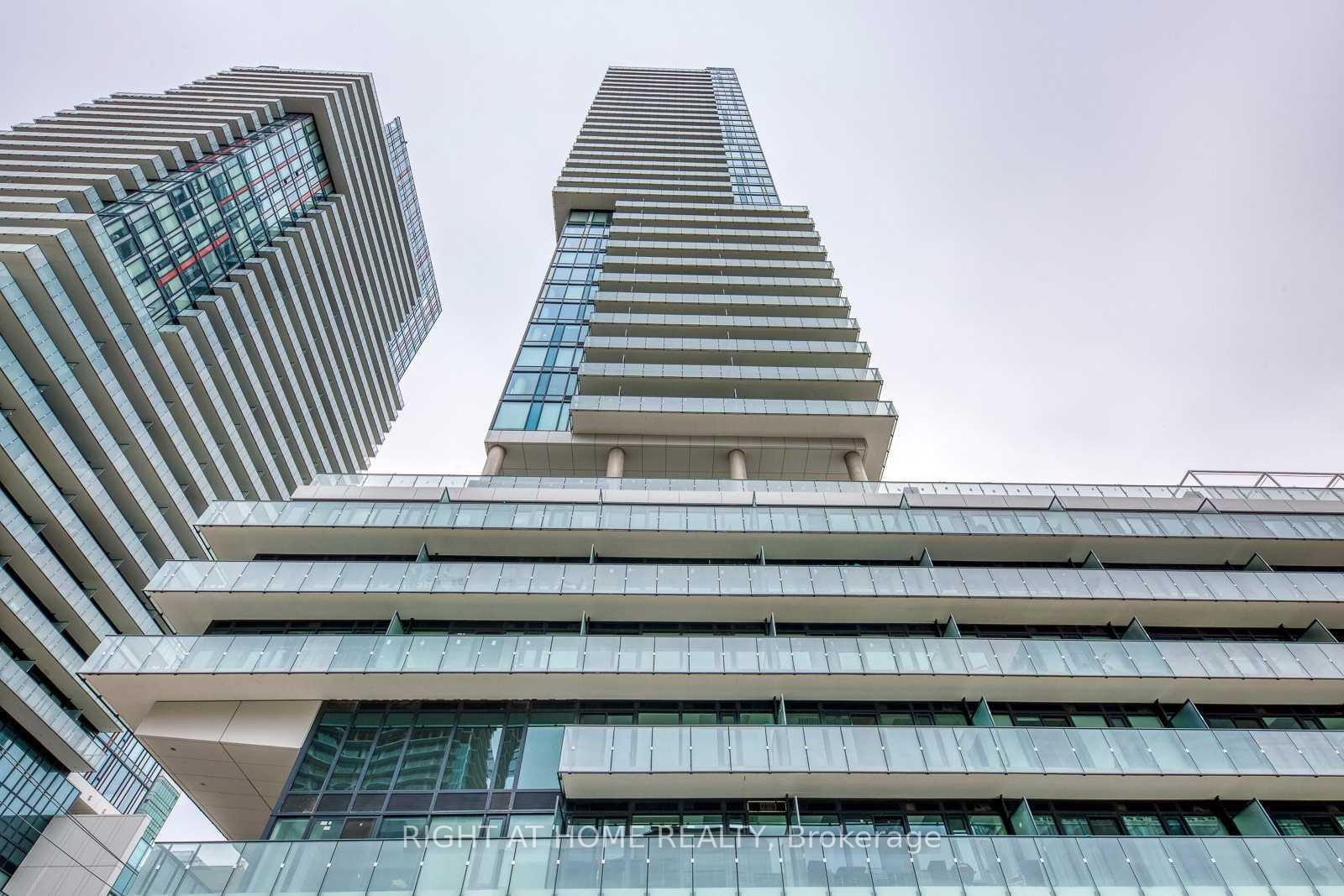 Photo 3 of Unit 4311, 161 Roehampton Avenue, Toronto, Mount Pleasant West — HOMEH