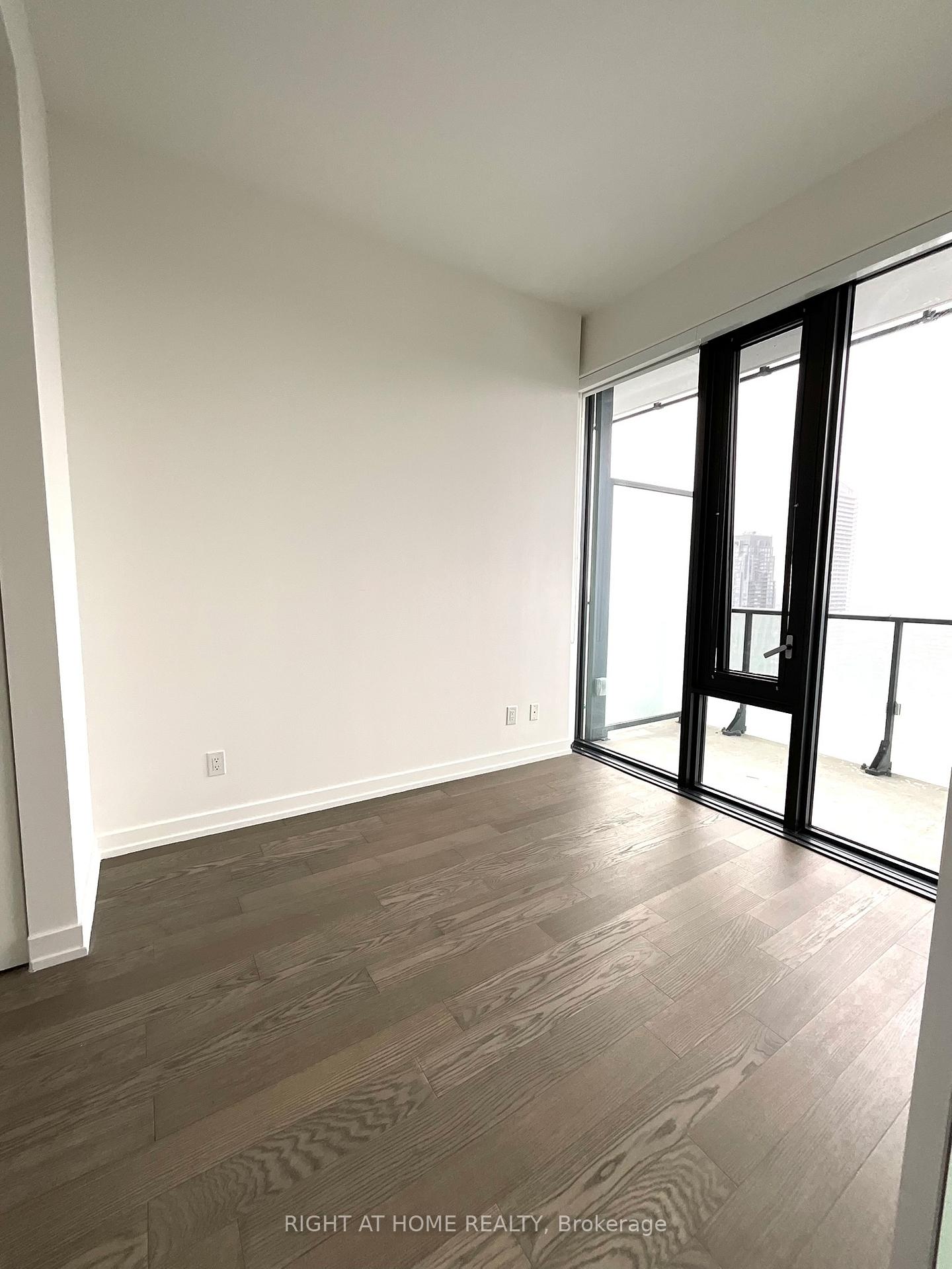 Photo 7 of Unit 4311, 161 Roehampton Avenue, Toronto, Mount Pleasant West — HOMEH