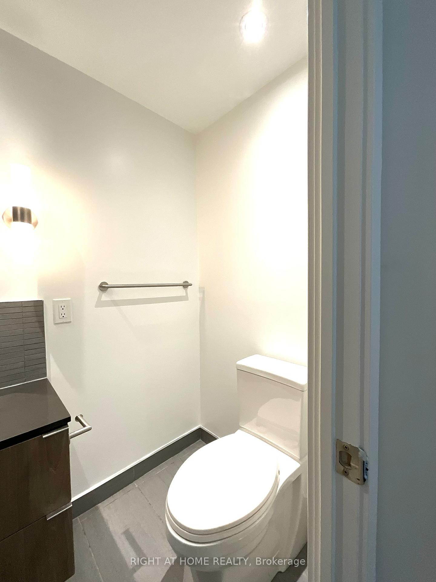 Photo 19 of Unit 4311, 161 Roehampton Avenue, Toronto, Mount Pleasant West — HOMEH