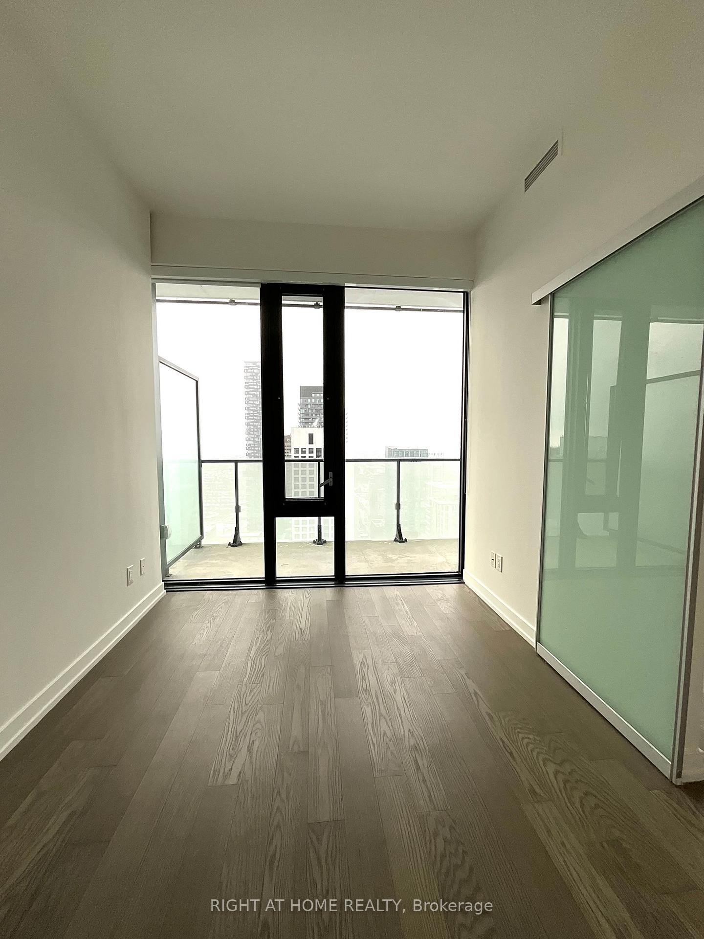 Photo 29 of Unit 4311, 161 Roehampton Avenue, Toronto, Mount Pleasant West — HOMEH