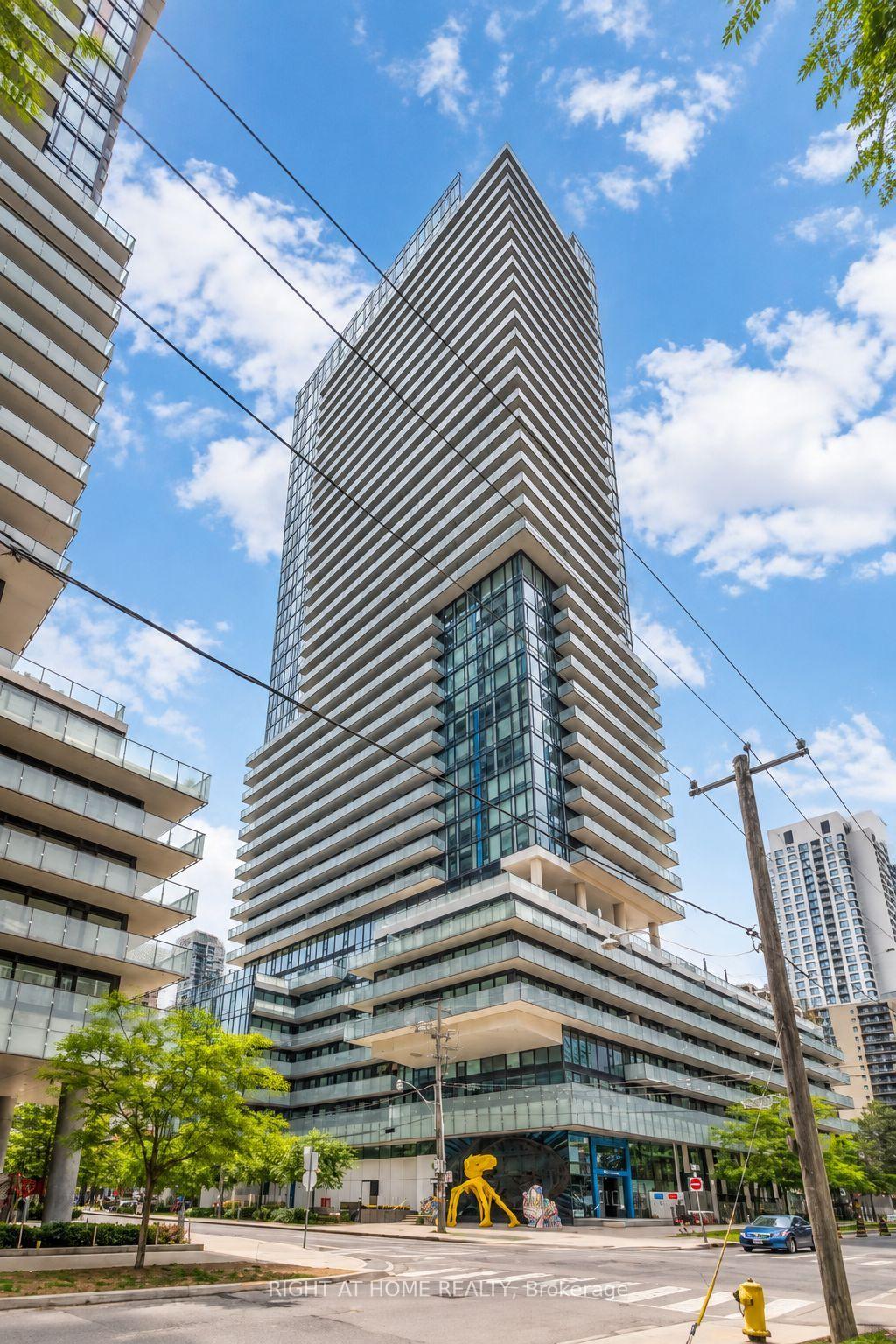 Photo 2 of Unit 4311, 161 Roehampton Avenue, Toronto, Mount Pleasant West — HOMEH
