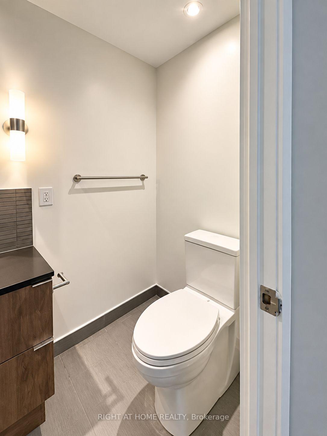 Photo 36 of Unit 4311, 161 Roehampton Avenue, Toronto, Mount Pleasant West — HOMEH