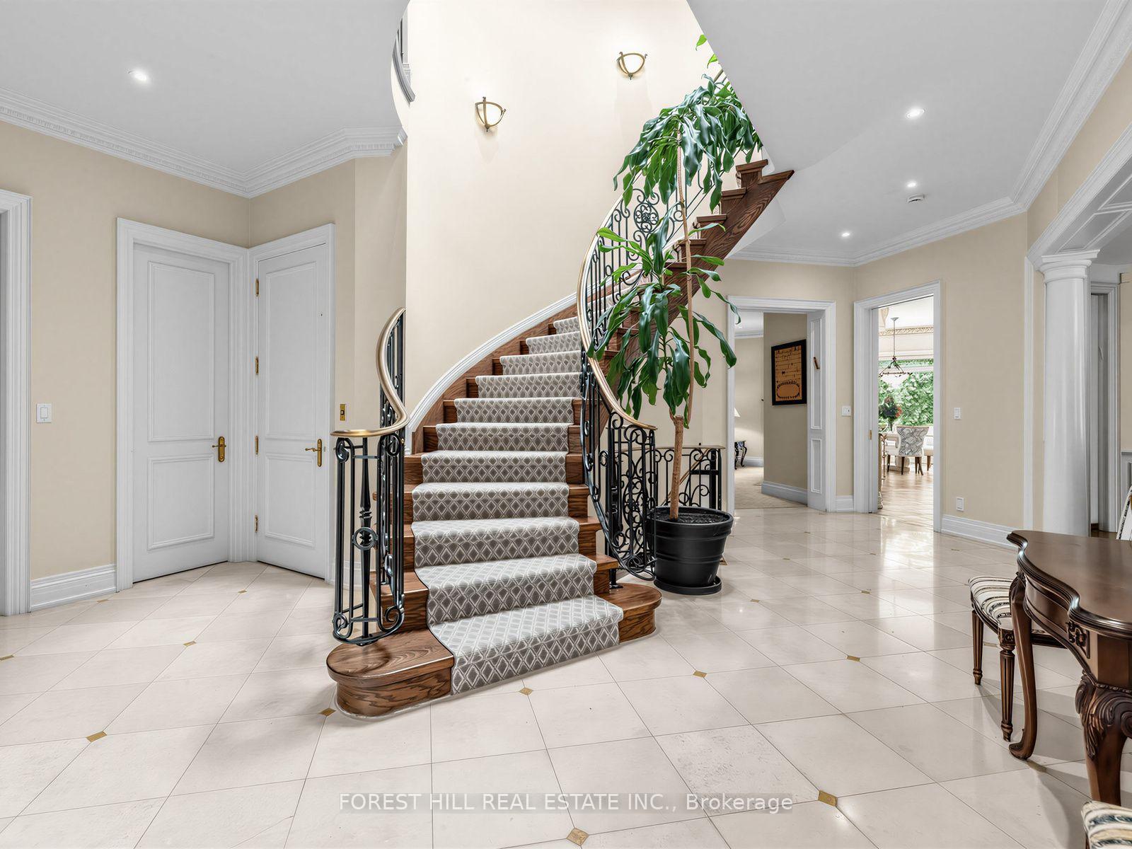 Photo 6 of 235 Hillhurst Boulevard, Toronto, Bedford Park-Nortown — HOMEH