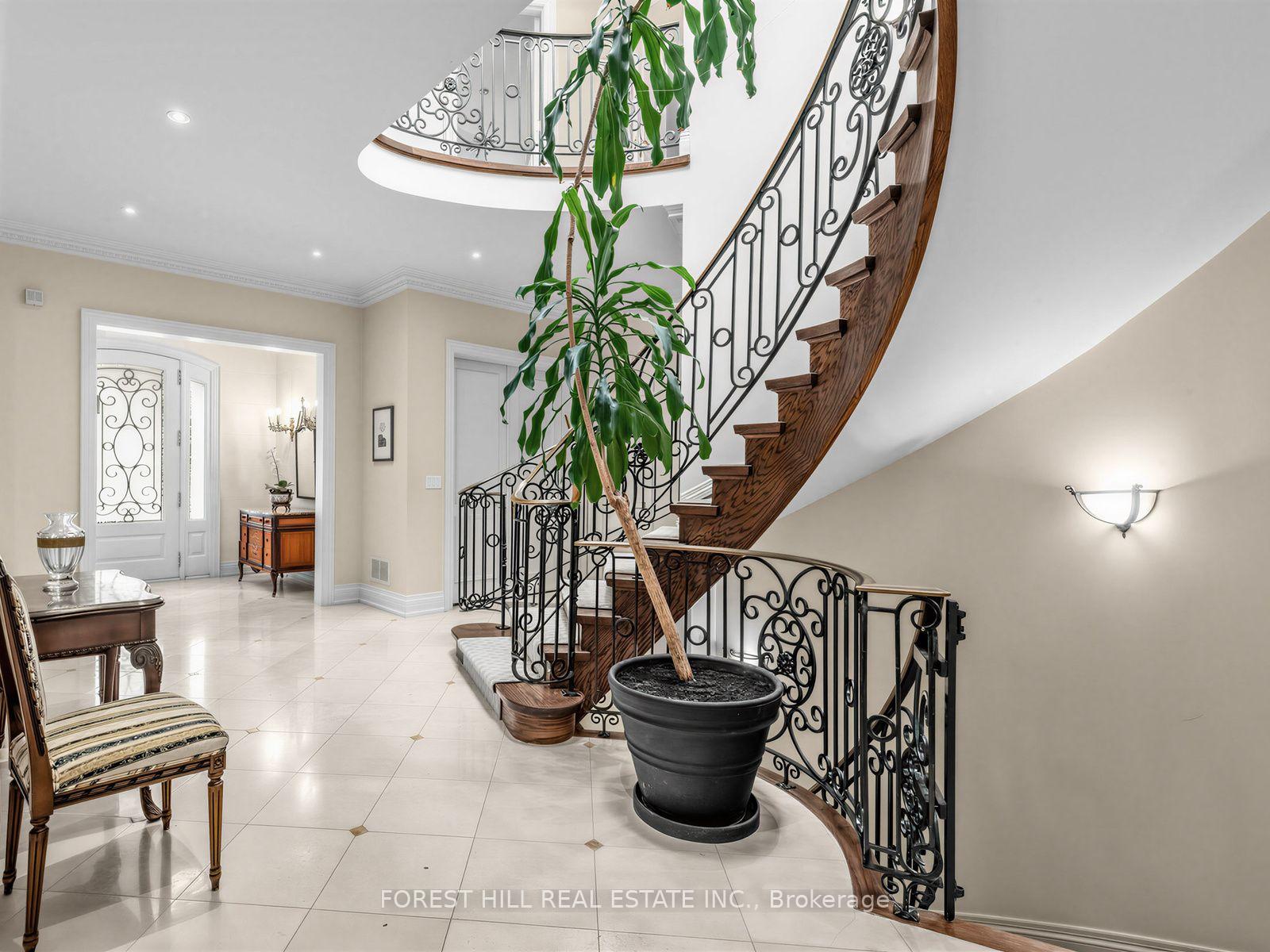 Photo 7 of 235 Hillhurst Boulevard, Toronto, Bedford Park-Nortown — HOMEH