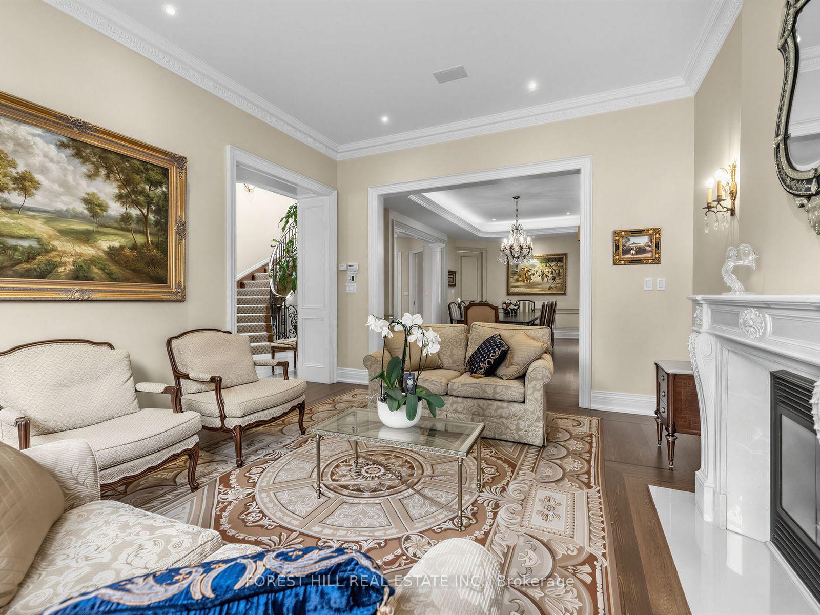 Photo 10 of 235 Hillhurst Boulevard, Toronto, Bedford Park-Nortown — HOMEH