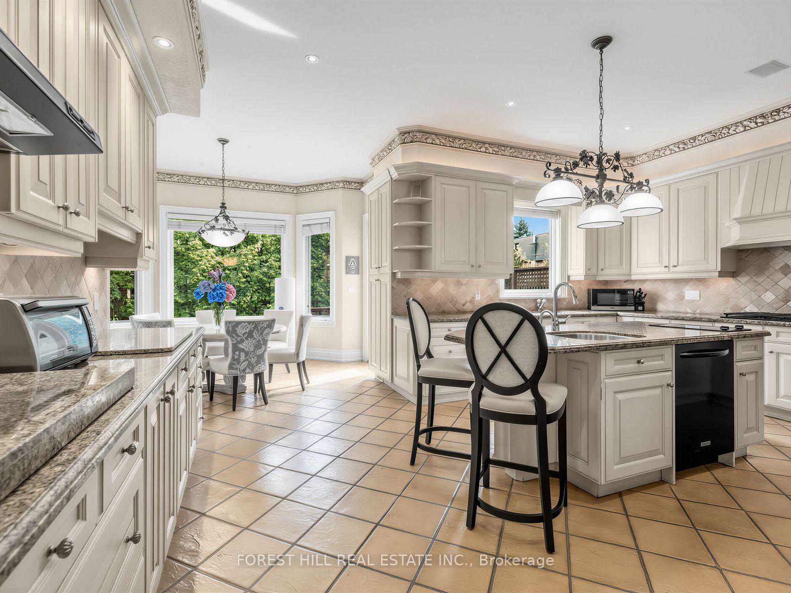 Photo 13 of 235 Hillhurst Boulevard, Toronto, Bedford Park-Nortown — HOMEH