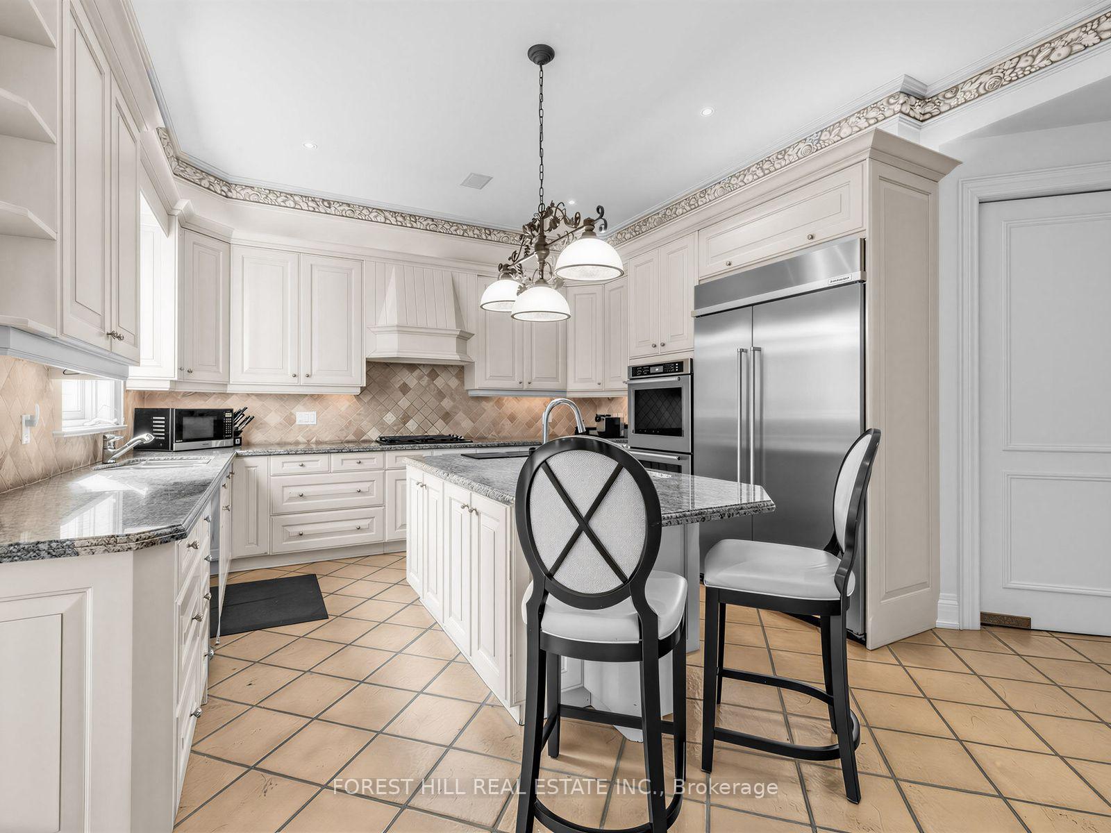 Photo 14 of 235 Hillhurst Boulevard, Toronto, Bedford Park-Nortown — HOMEH