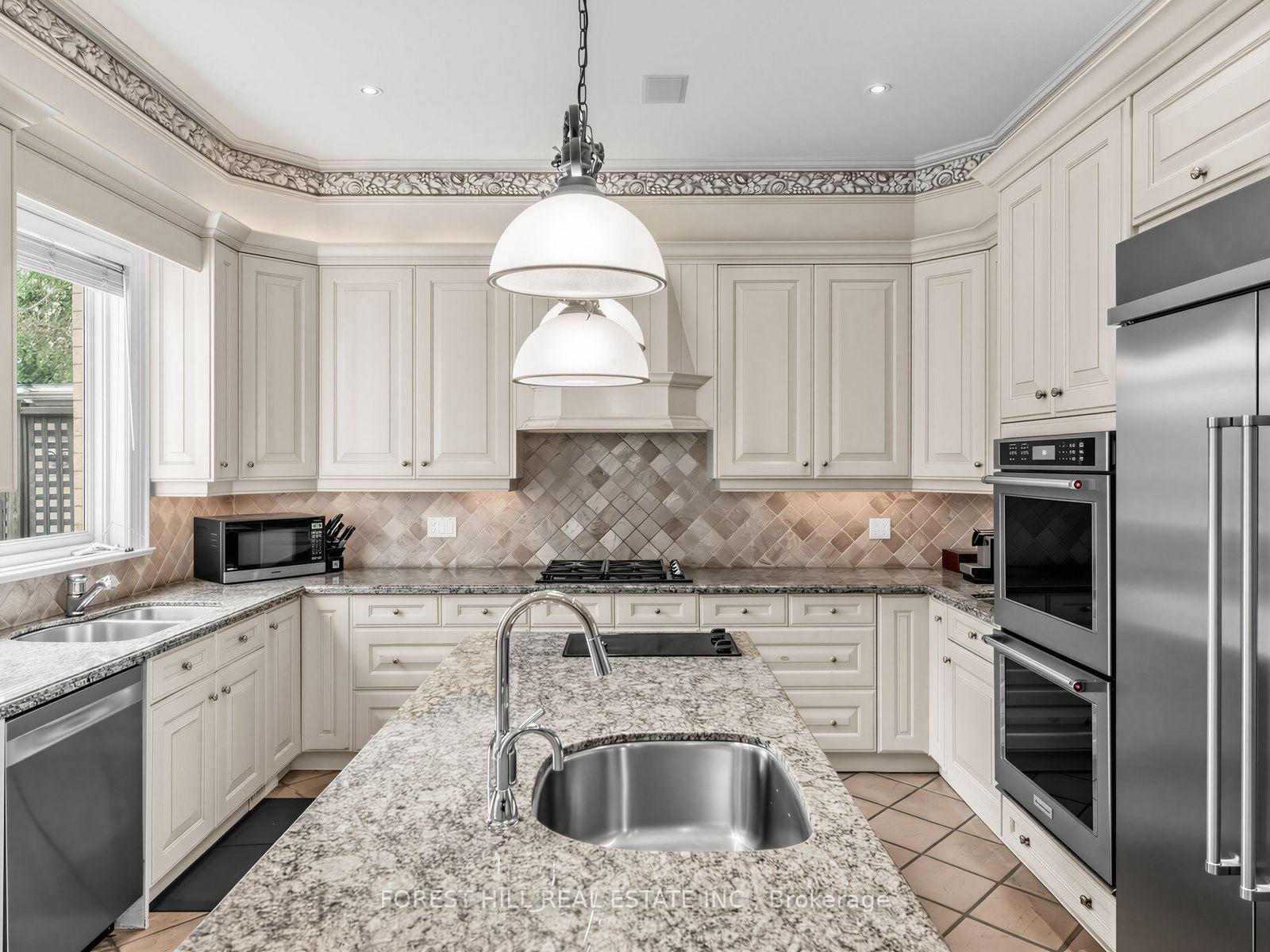 Photo 16 of 235 Hillhurst Boulevard, Toronto, Bedford Park-Nortown — HOMEH
