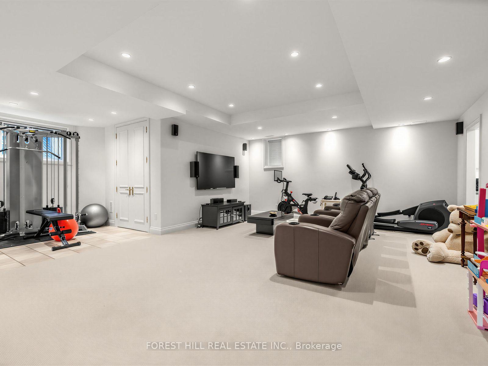 Photo 35 of 235 Hillhurst Boulevard, Toronto, Bedford Park-Nortown — HOMEH