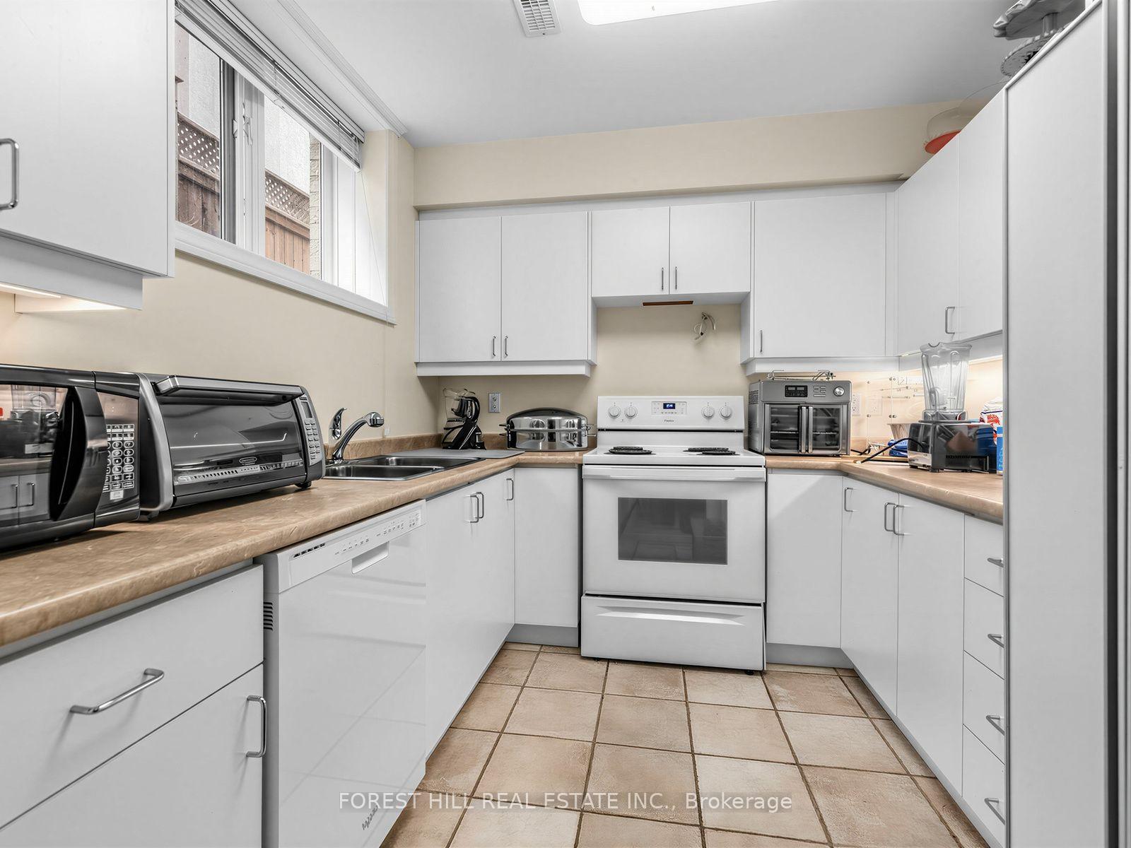 Photo 37 of 235 Hillhurst Boulevard, Toronto, Bedford Park-Nortown — HOMEH
