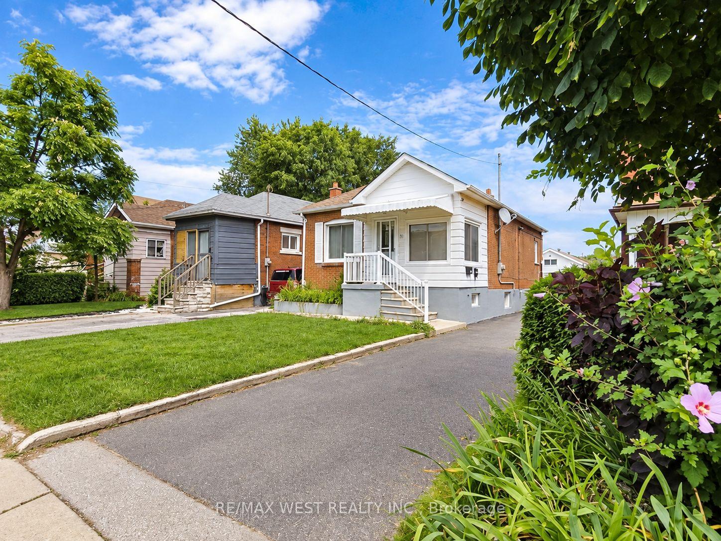 Front of Unit Bsmt, 51 Mould Avenue