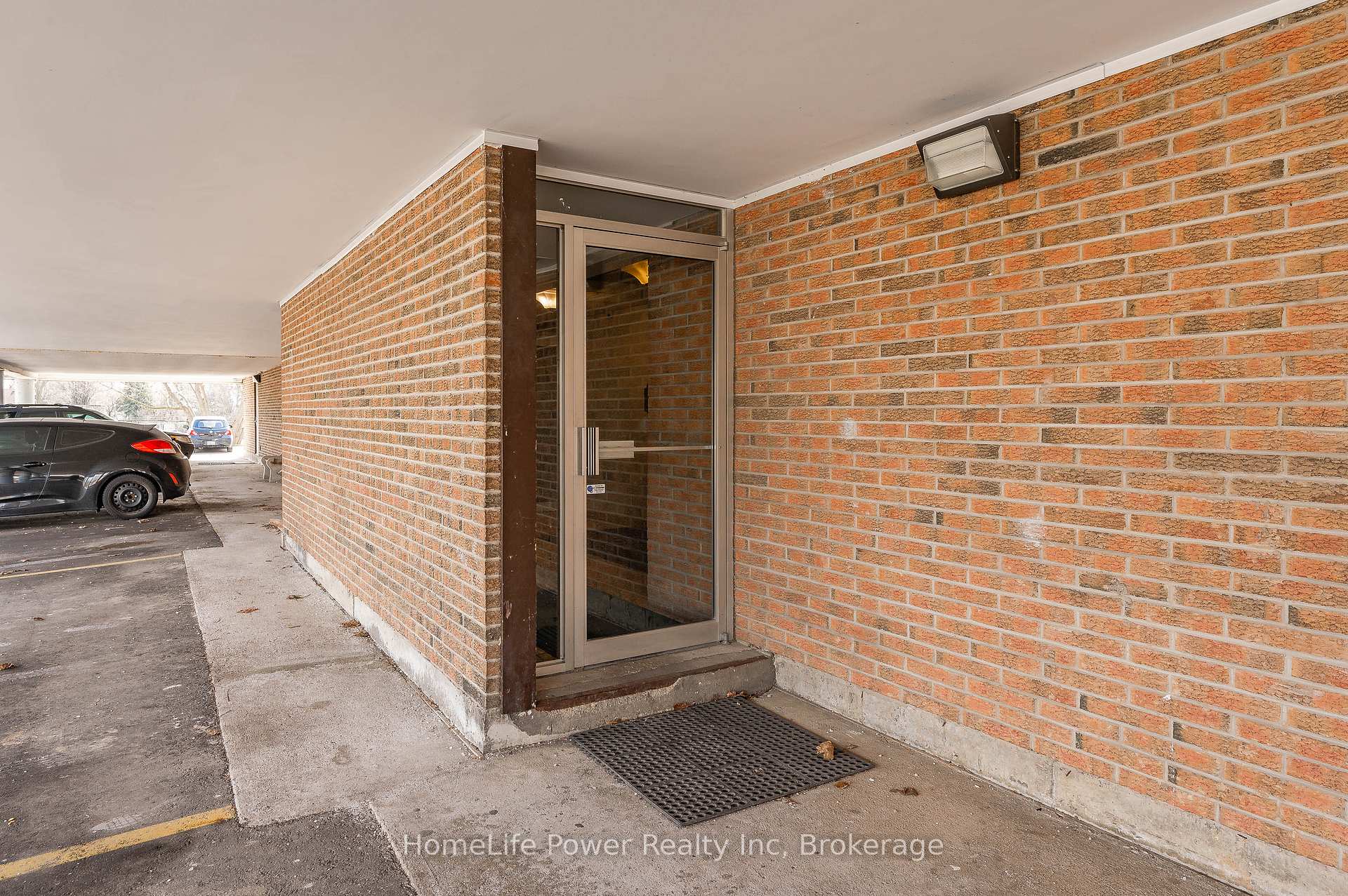 Photo 3 of Unit 207, 234 Willow Road, Guelph, Junction/Onward Willow — HOMEH