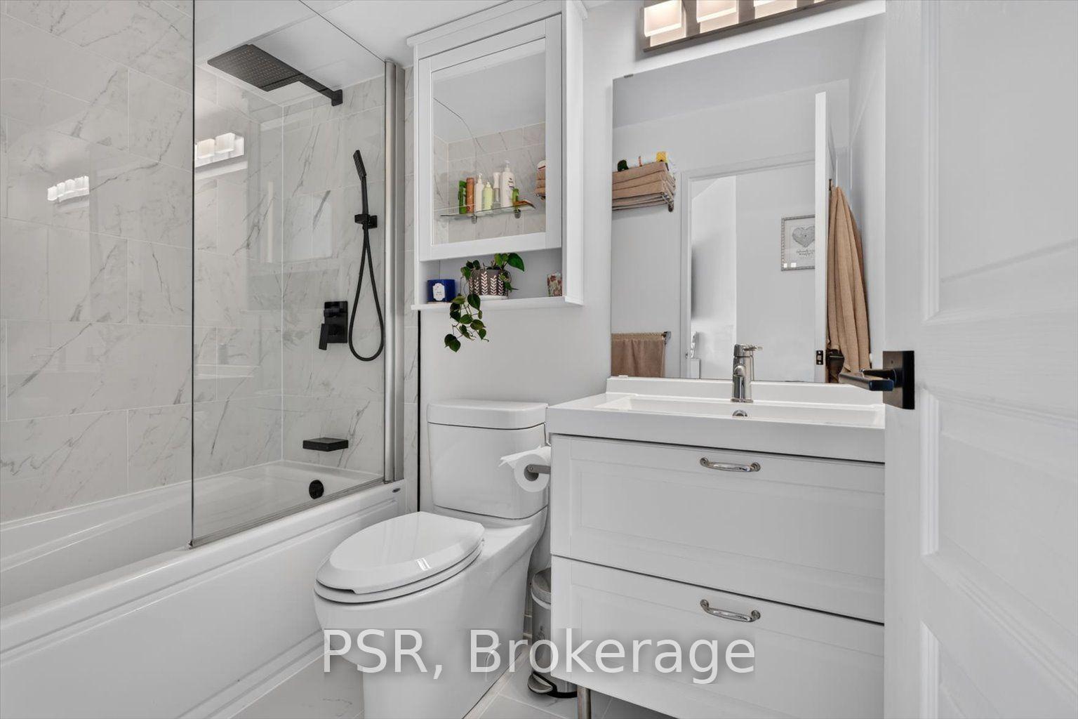 Photo 10 of Unit 2106, 270 Queens Quay W, Toronto, Waterfront Communities — HOMEH