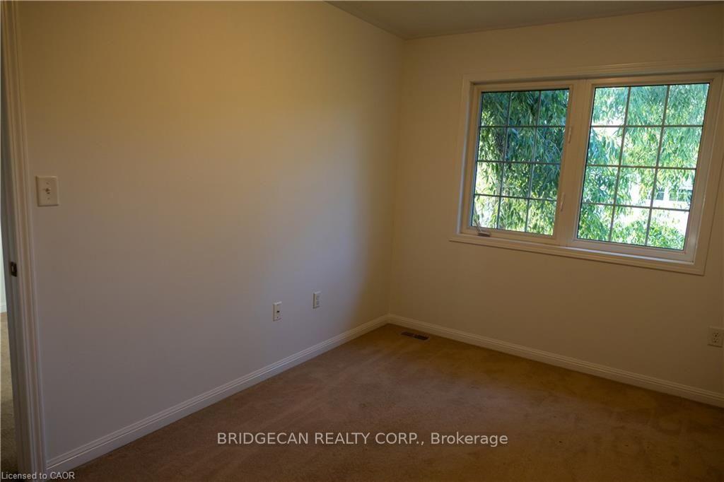 Photo 17 of 50 Emick Drive, Hamilton, Ancaster — HOMEH