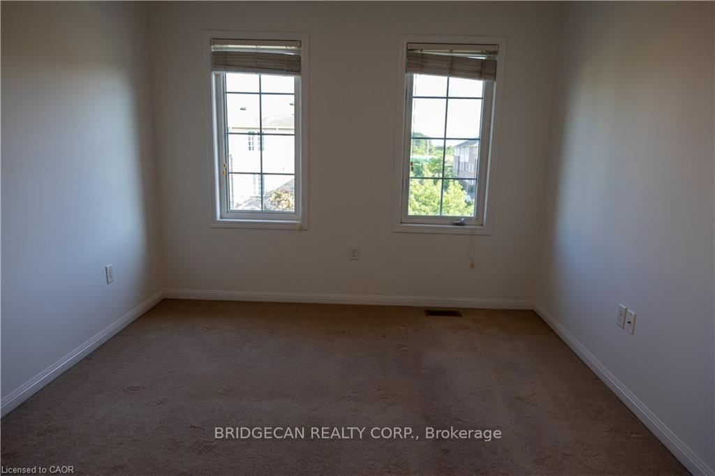 Photo 23 of 50 Emick Drive, Hamilton, Ancaster — HOMEH