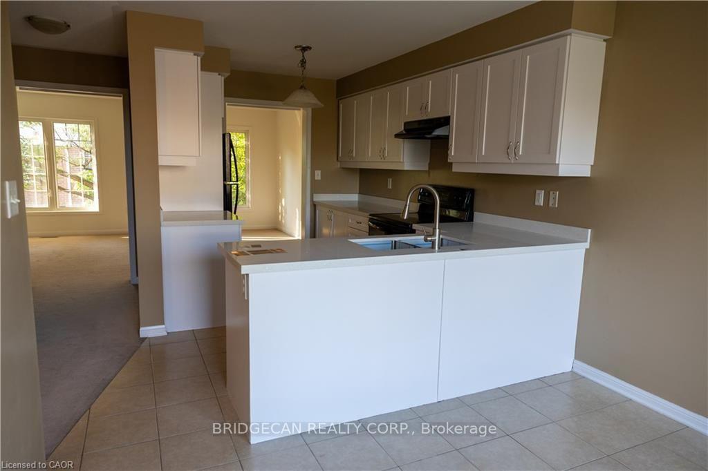 Photo 28 of 50 Emick Drive, Hamilton, Ancaster — HOMEH