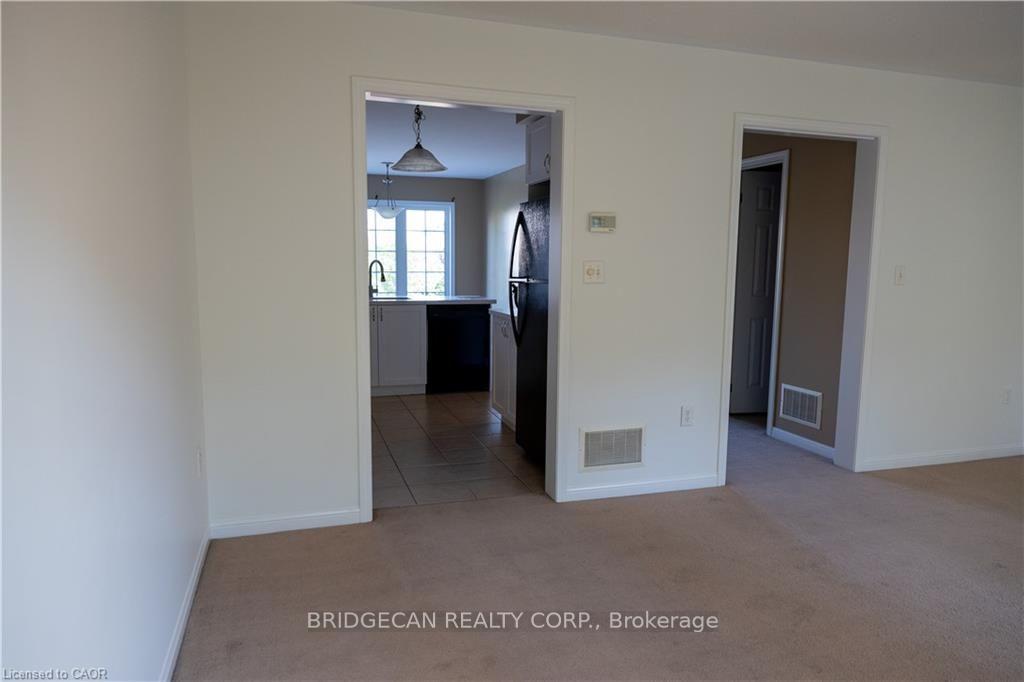 Photo 31 of 50 Emick Drive, Hamilton, Ancaster — HOMEH