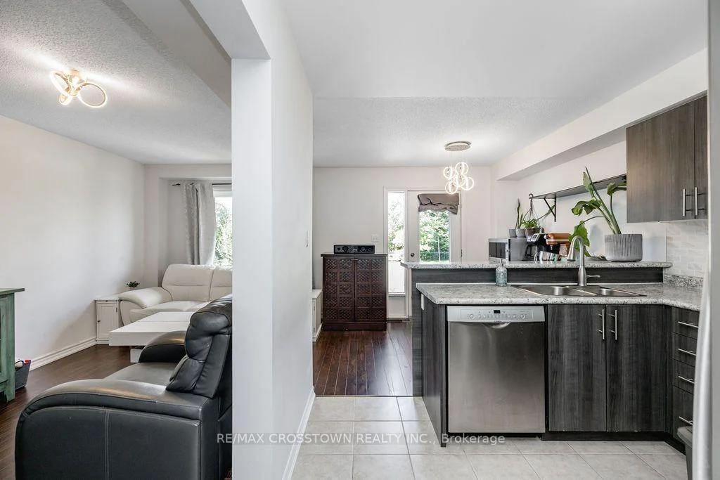 Photo 7 of Unit 2, 43 Madelaine Drive, Barrie, Painswick South — HOMEH