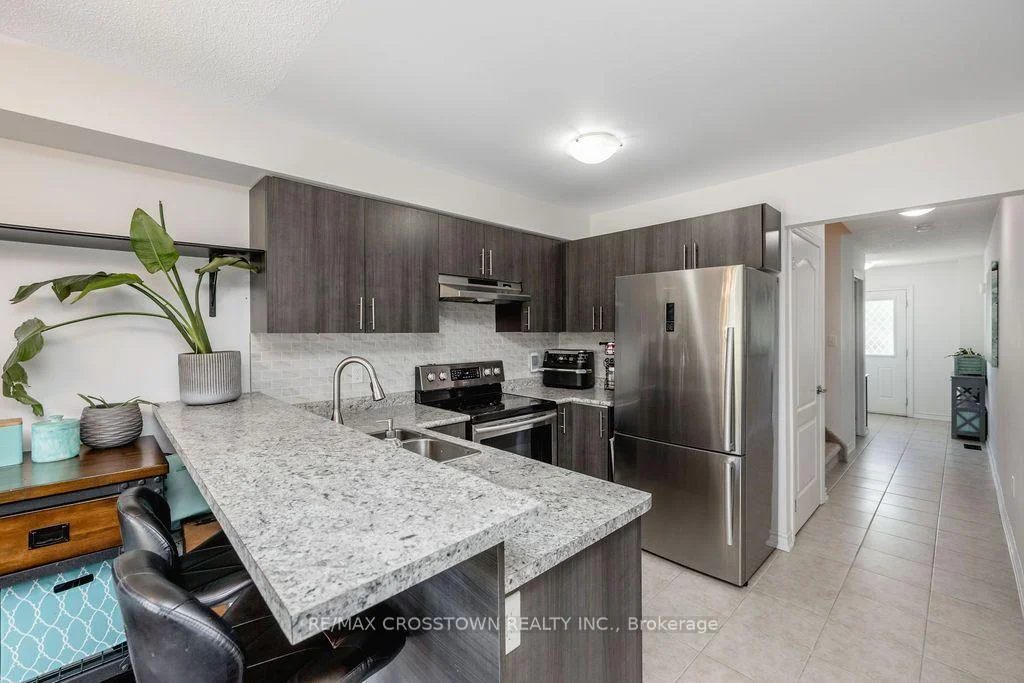 Photo 8 of Unit 2, 43 Madelaine Drive, Barrie, Painswick South — HOMEH