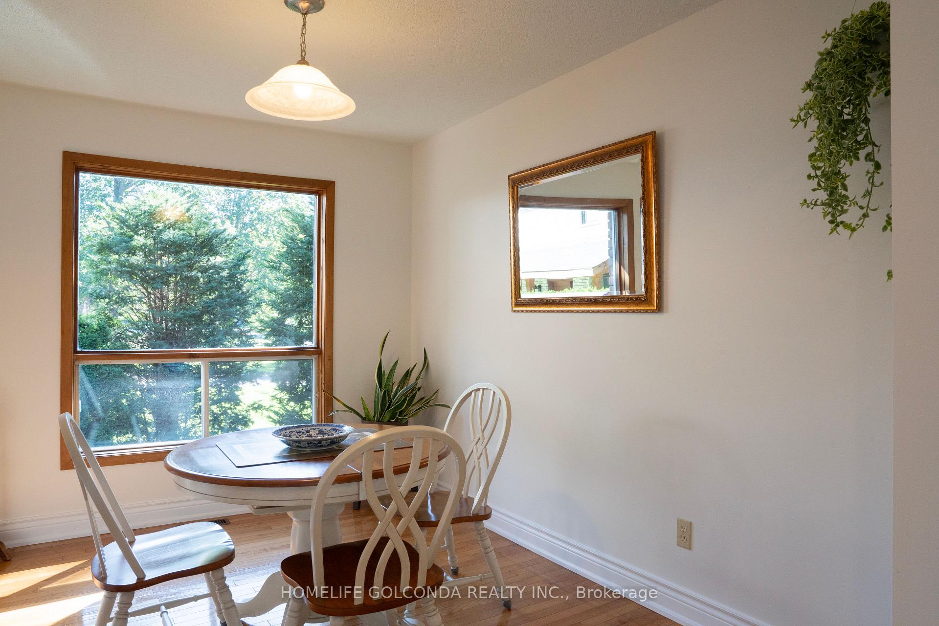 Photo 10 of 46 Donaldson Road, East Gwillimbury, Holland Landing — HOMEH