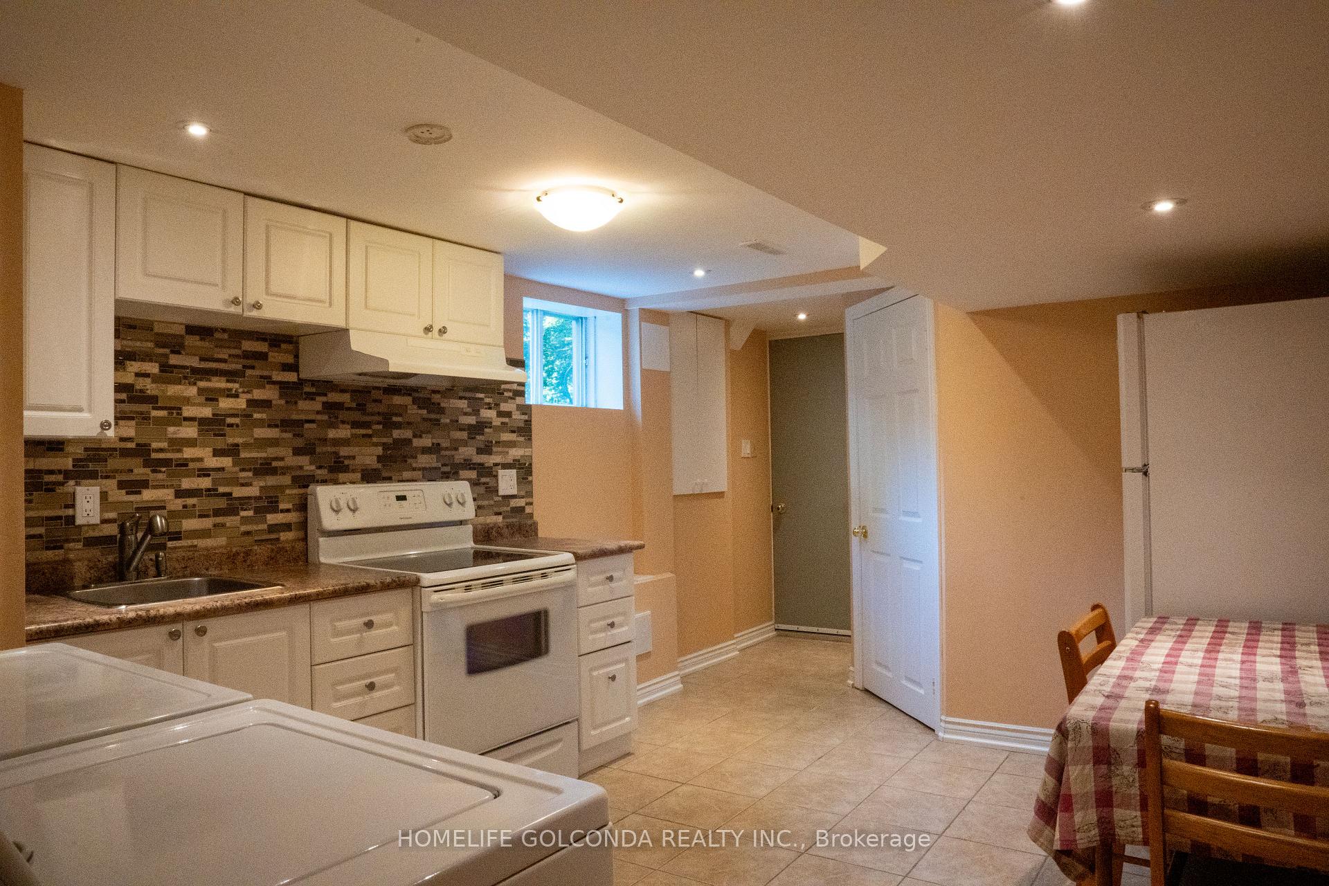 Photo 12 of 46 Donaldson Road, East Gwillimbury, Holland Landing — HOMEH